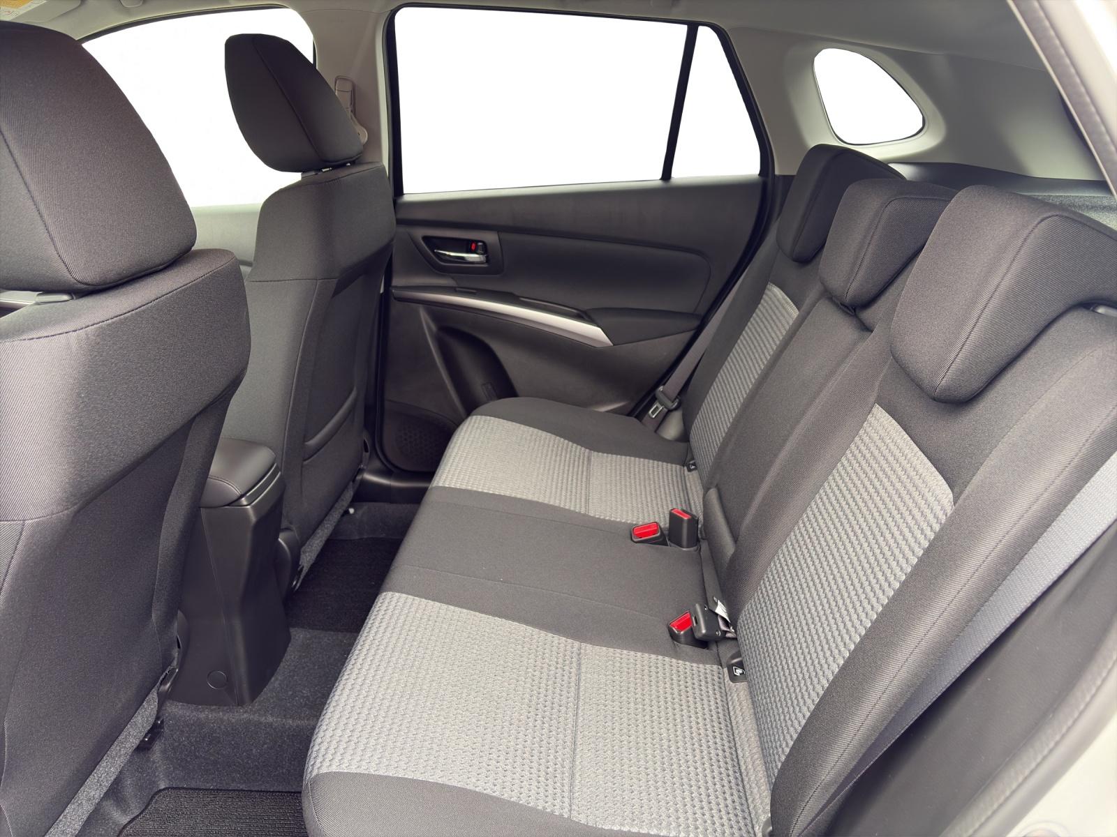 SUZUKI S-Cross 1.4 T Compact+ Hybrid 4x4-image-13
