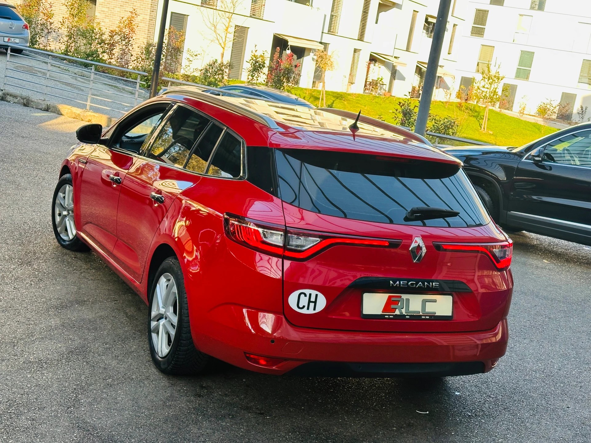 RENAULT Mégane Grandtour 1.5 dCi Business EDC-image-6