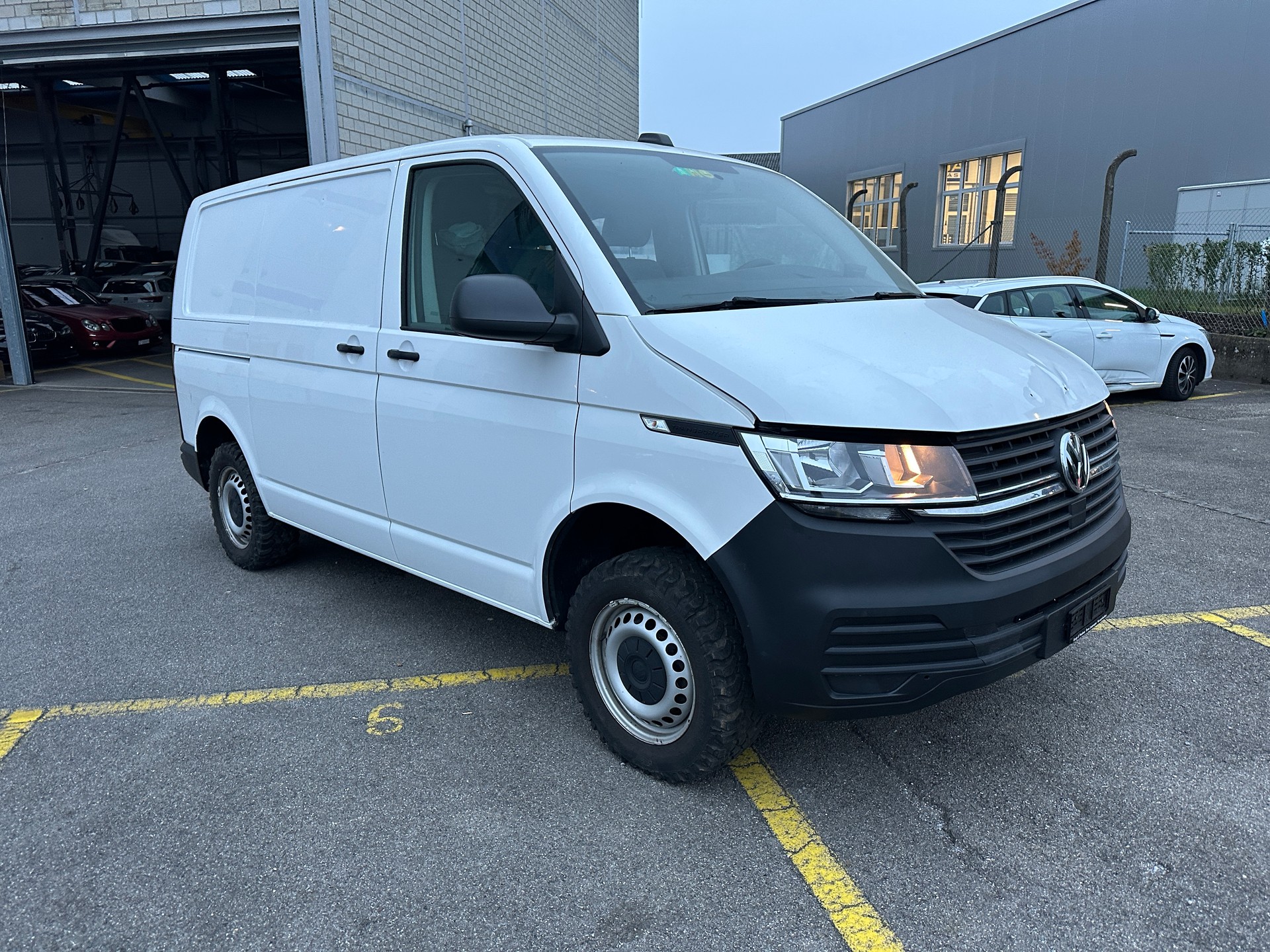 VW T6.1 2.0 TDI-image-0