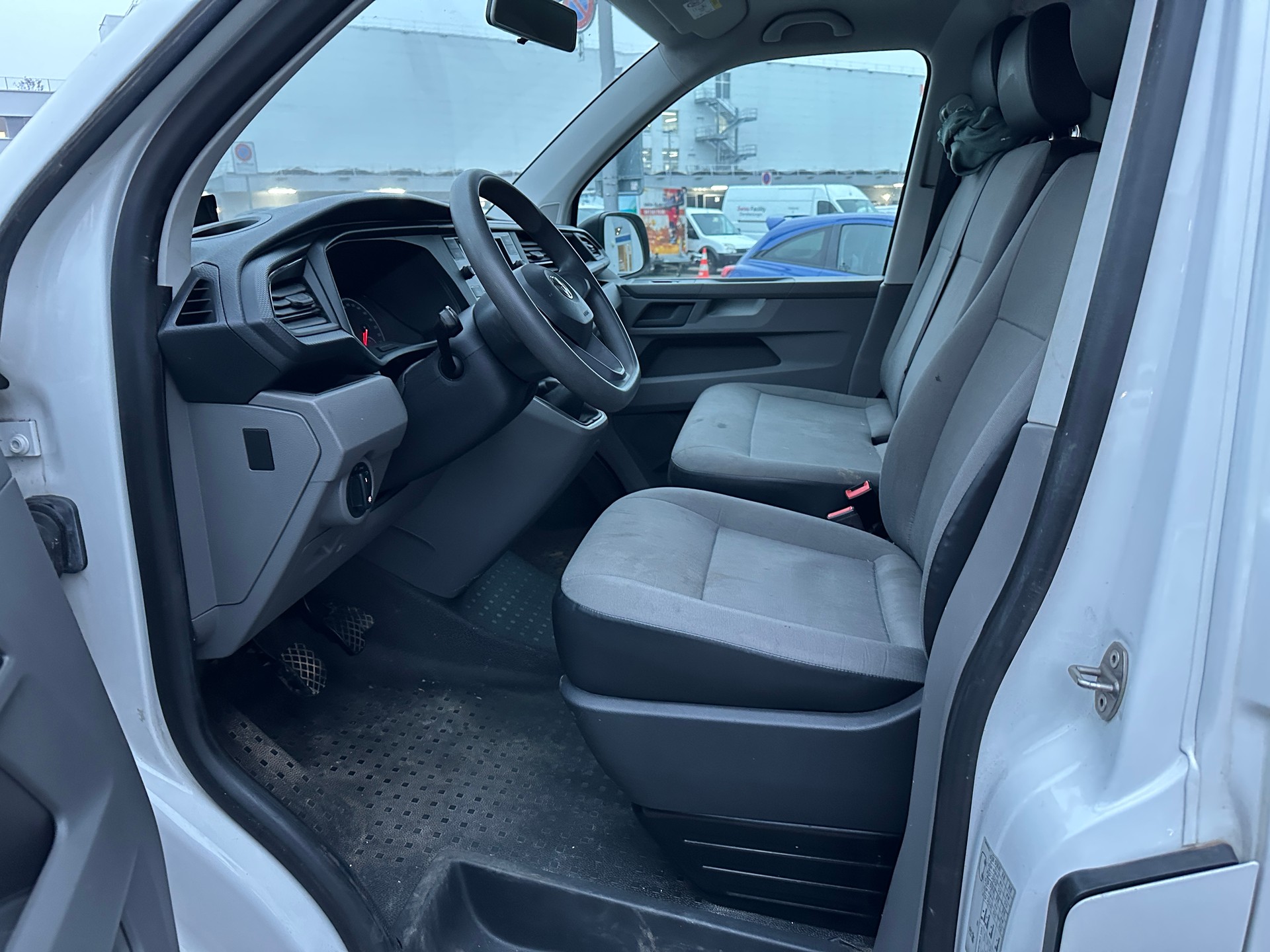 VW T6.1 2.0 TDI-image-11