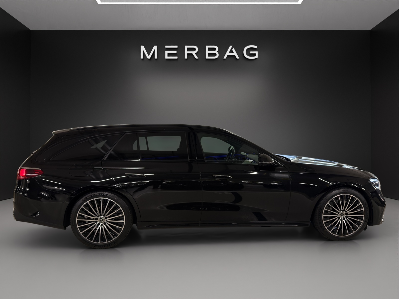 MERCEDES-BENZ E 200 T 9G-Tronic 4Matic-image-4
