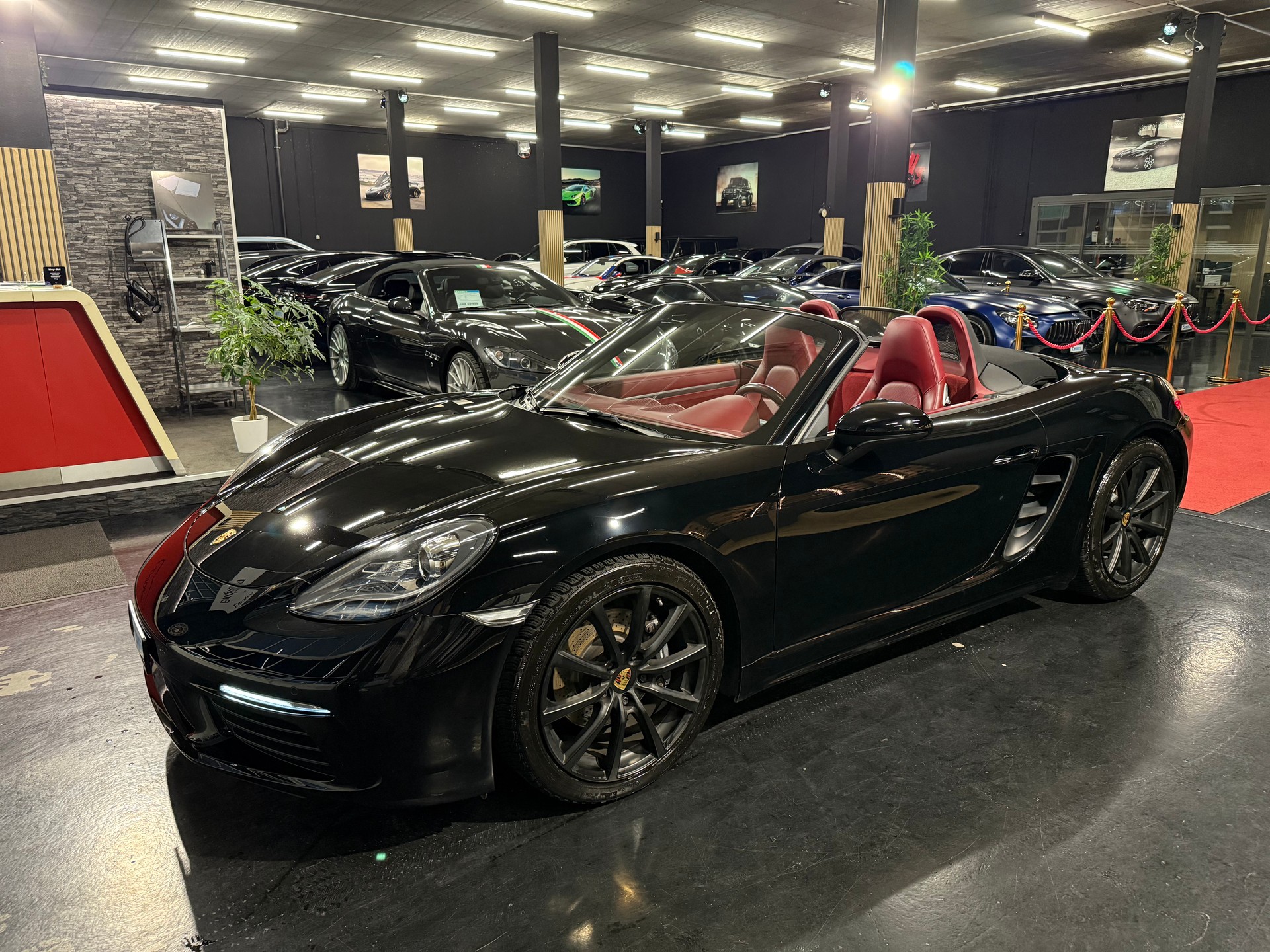 PORSCHE 718 Boxster 2.0-image-9