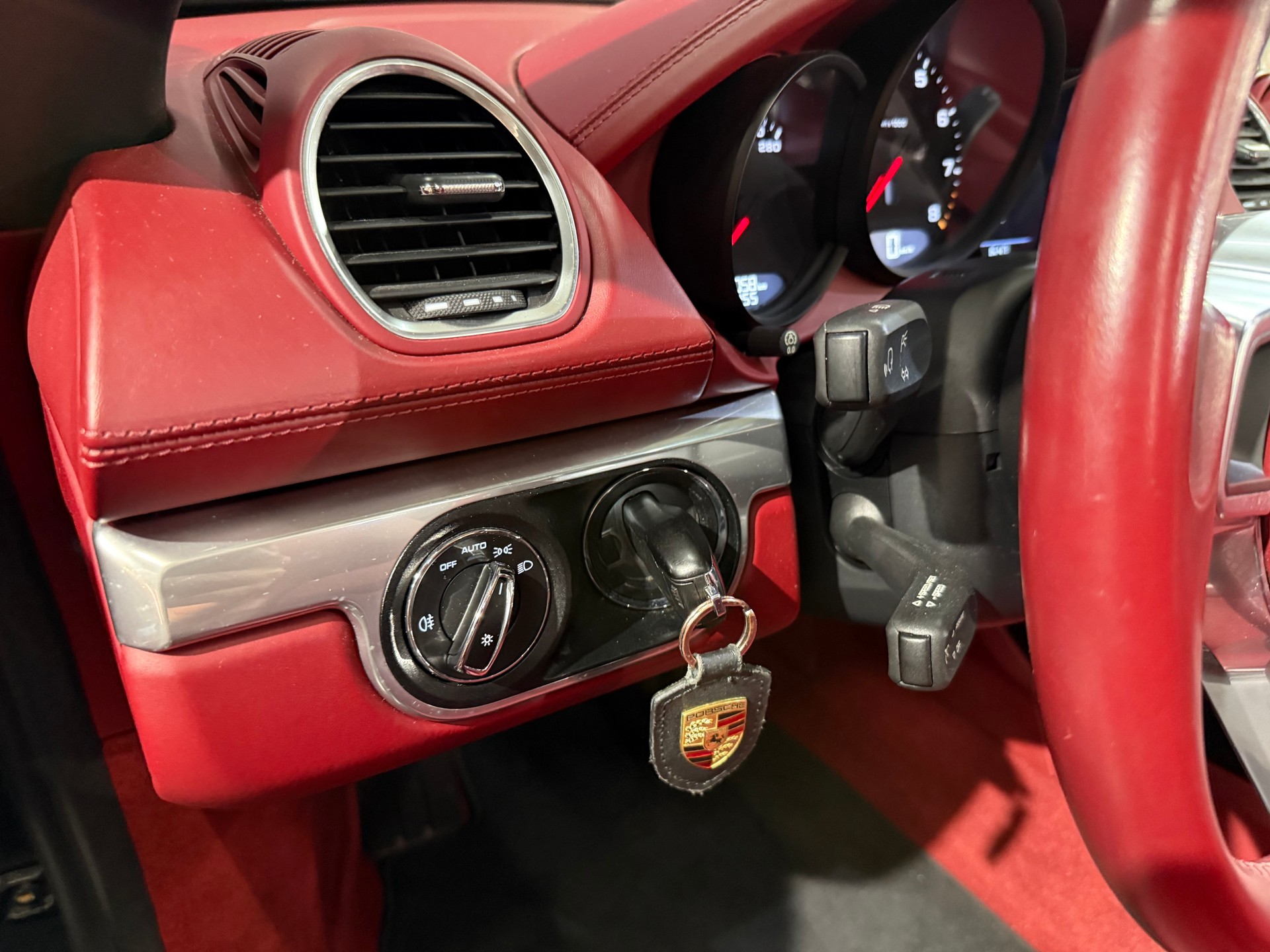 PORSCHE 718 Boxster 2.0-image-20