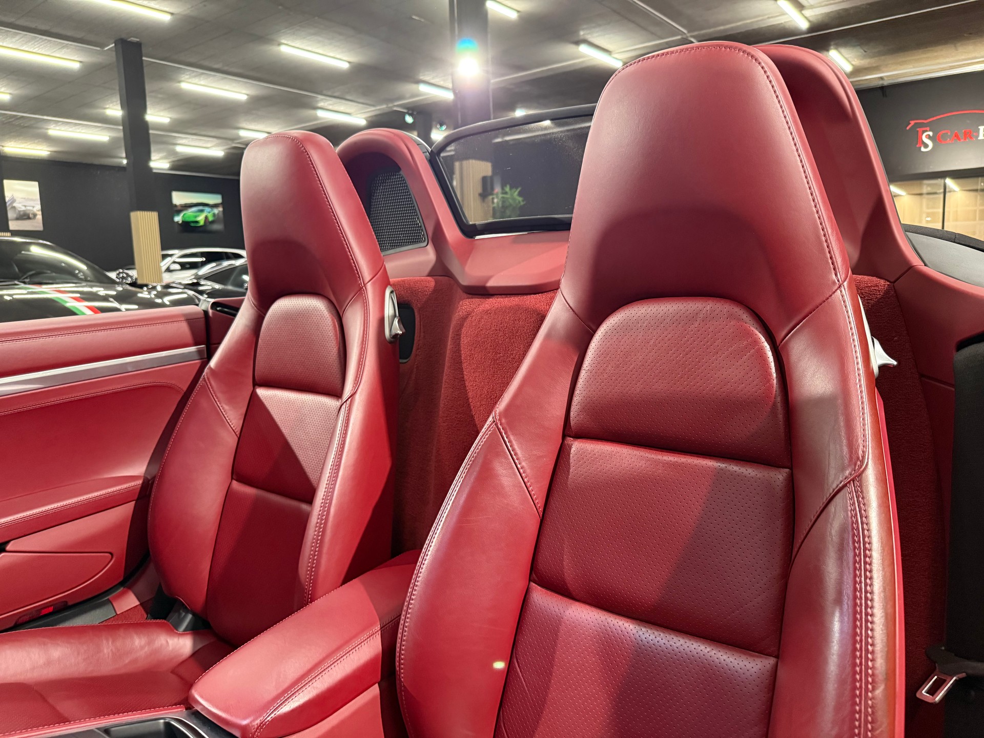 PORSCHE 718 Boxster 2.0-image-22