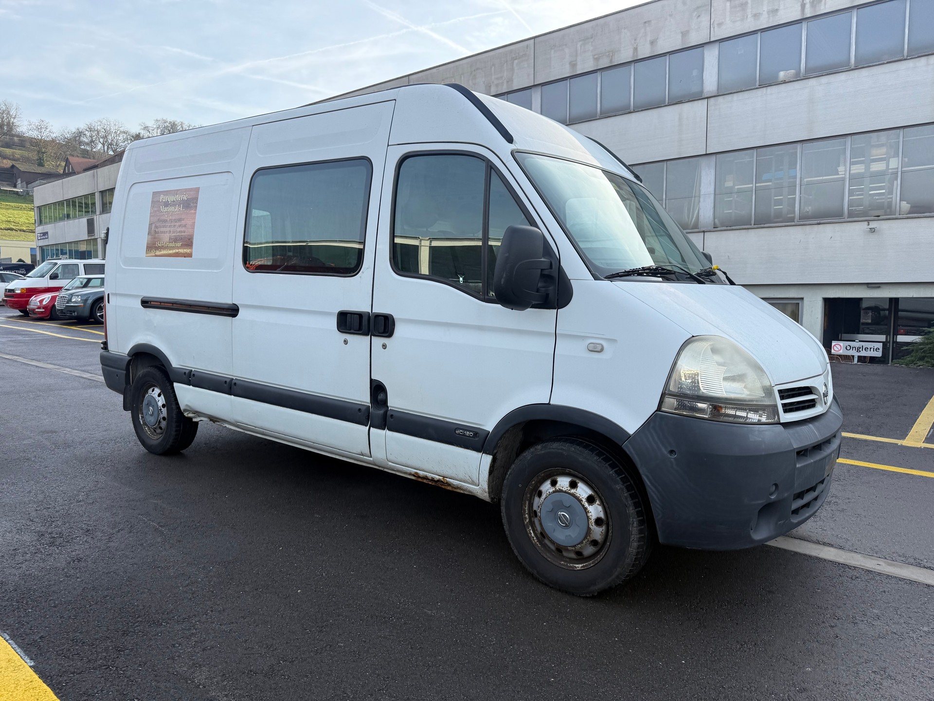NISSAN Interstar 35 2.5 dCi-image-5