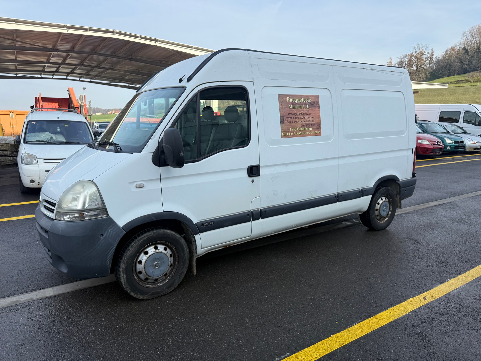 NISSAN Interstar 35 2.5 dCi-image-2