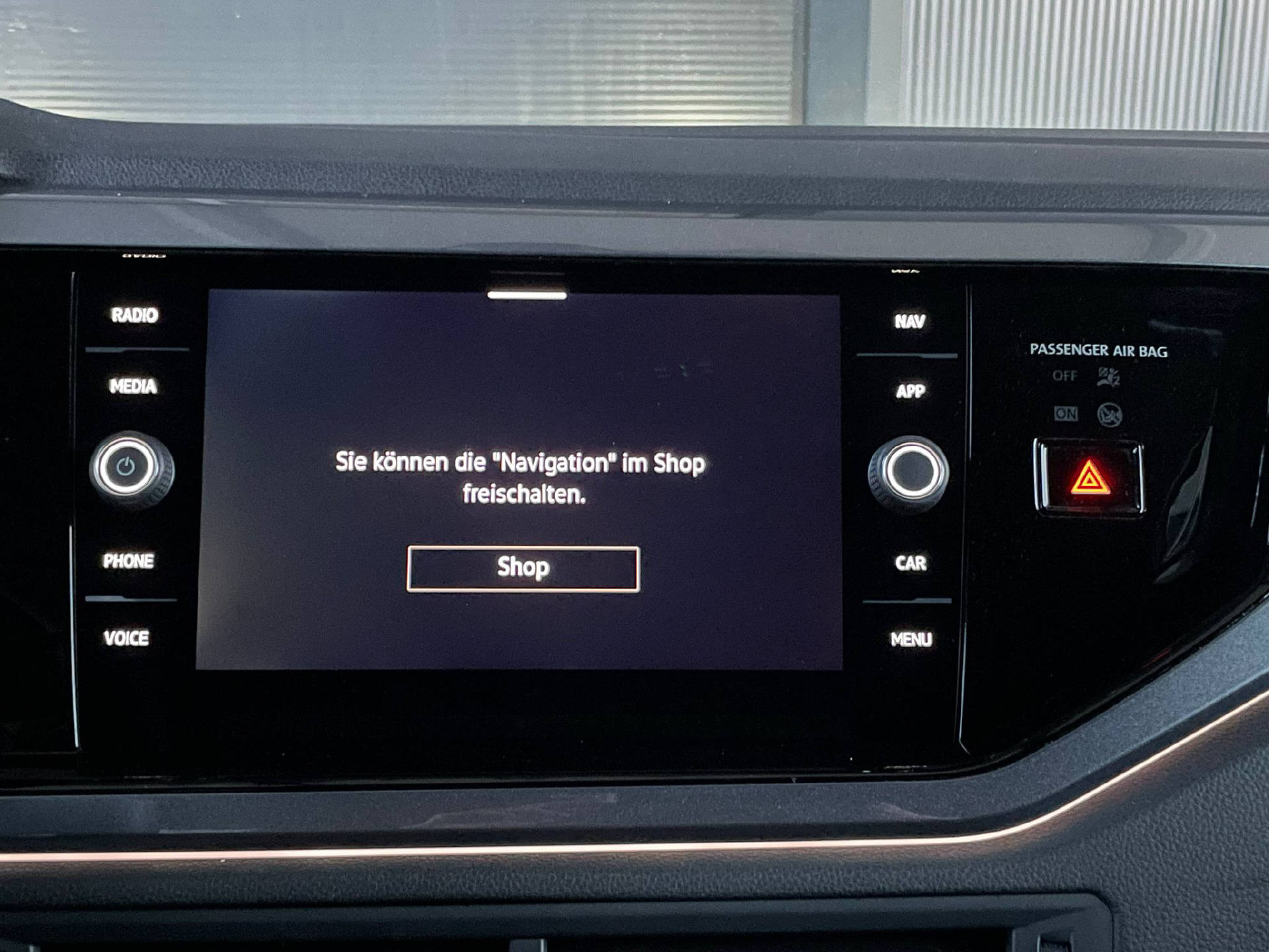 VW Polo 2.0 TSI GTI DSG-image-15