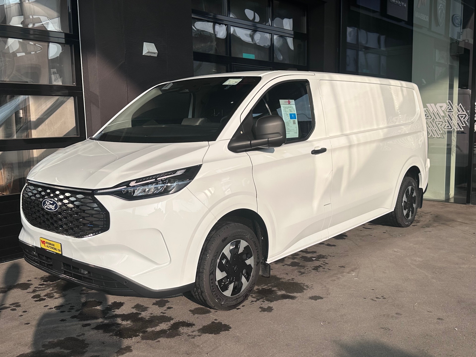 FORD TRANSIT e-CUSTOM TREND L2-showroom-element-2