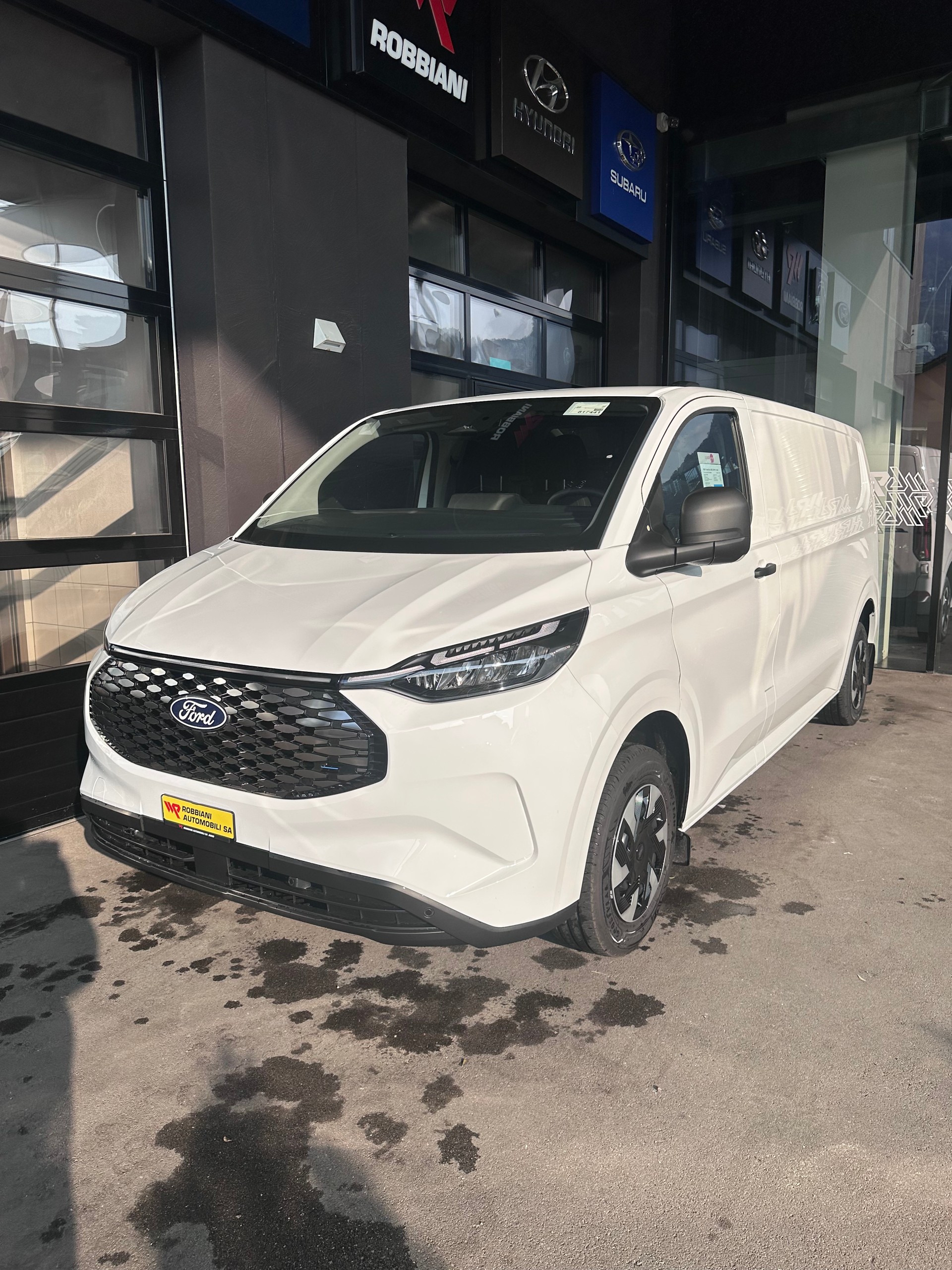 FORD TRANSIT e-CUSTOM TREND L2-showroom-element-1