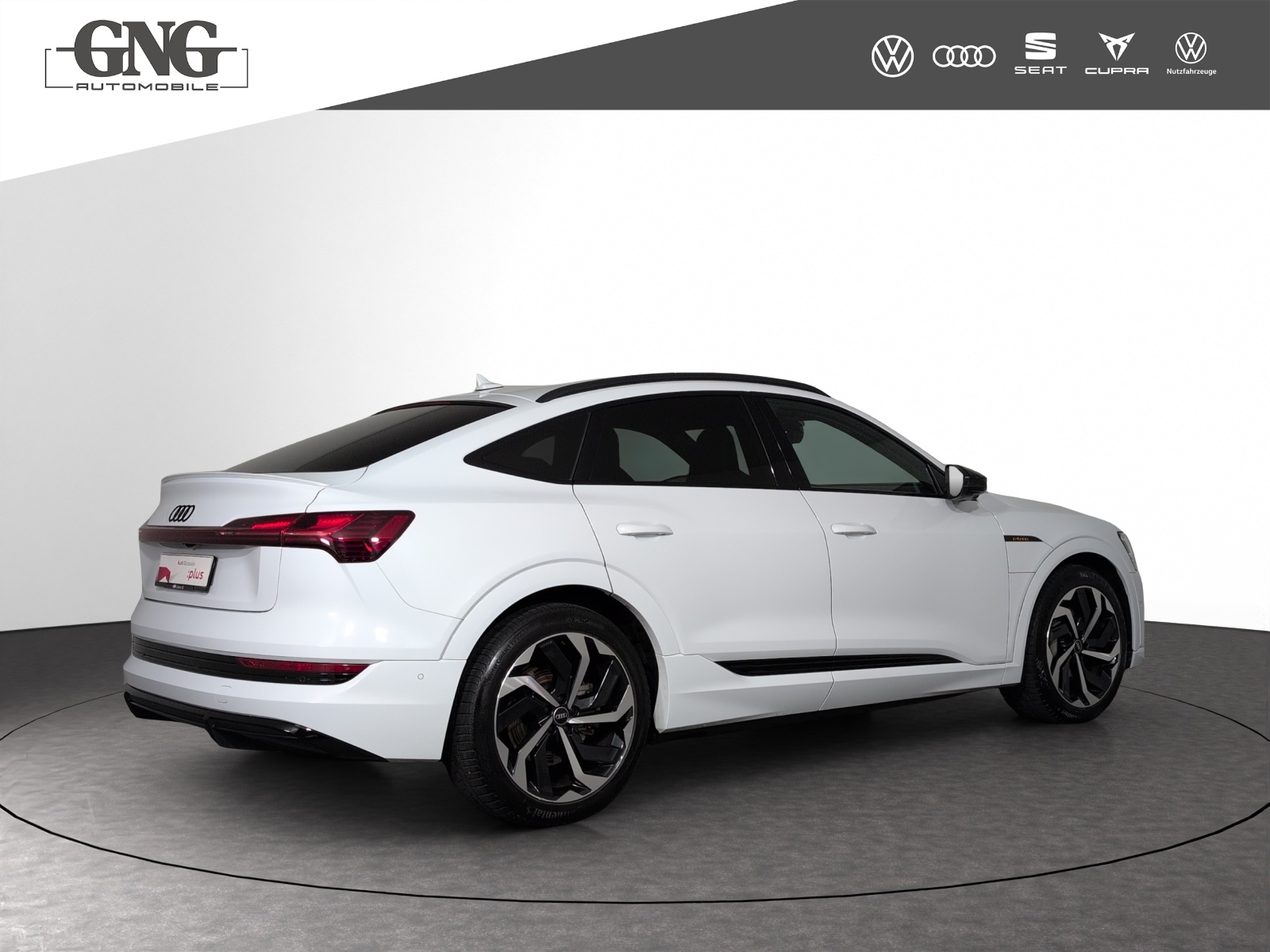 AUDI e-tron 55 Sportback S Line Black Edition quattro-image-2