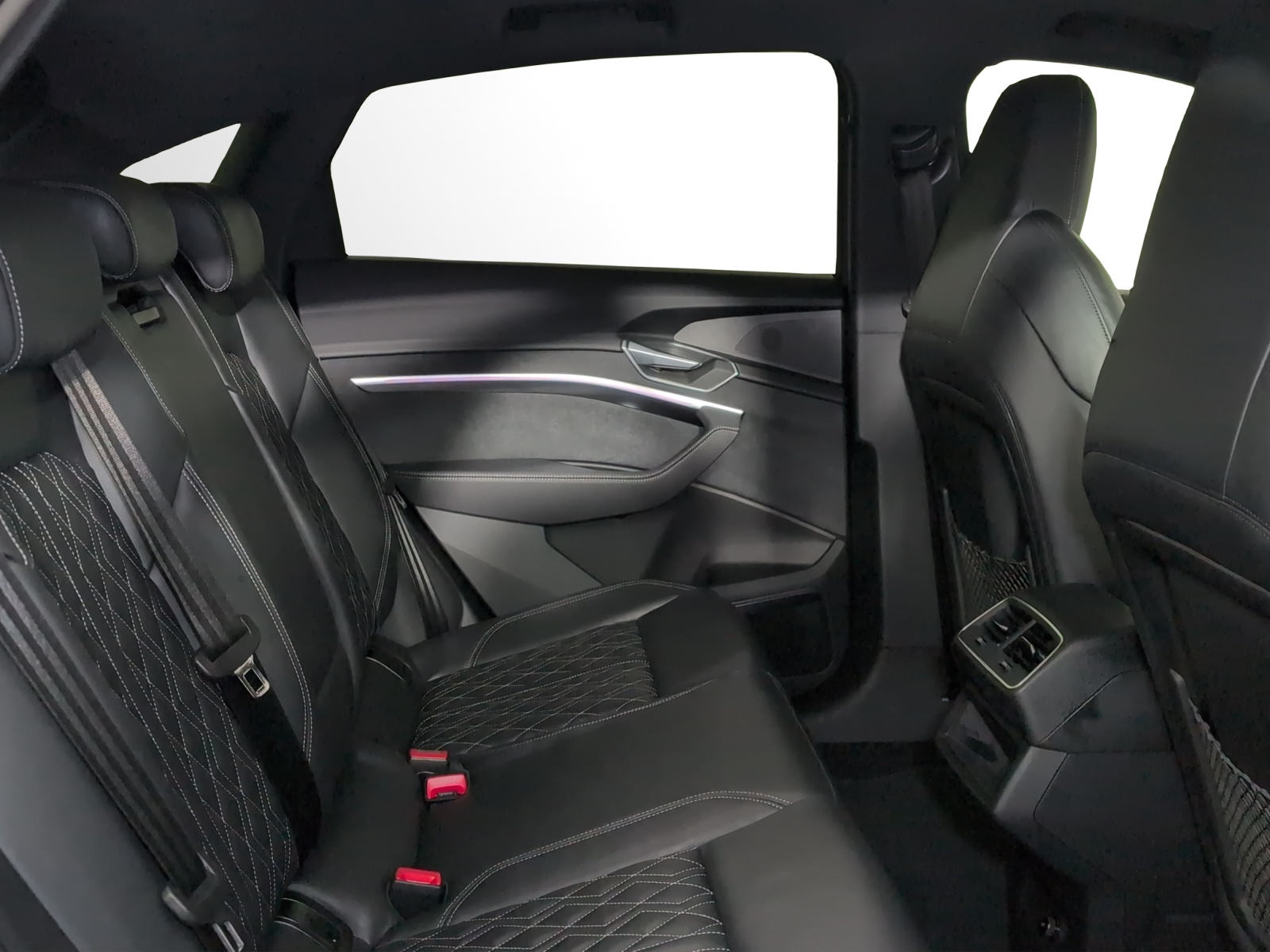 AUDI e-tron 55 Sportback S Line Black Edition quattro-image-7