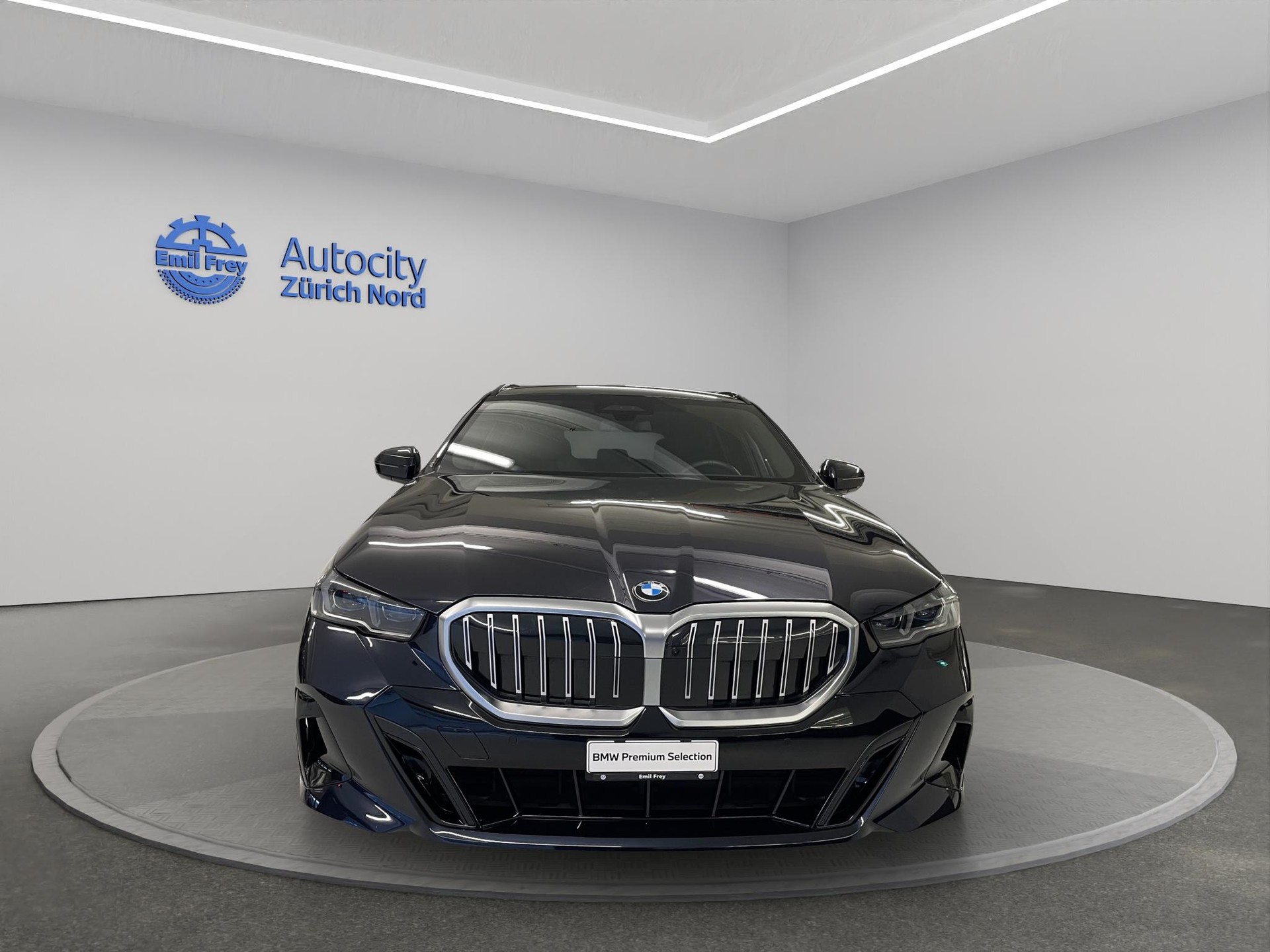 BMW 520d xDrive 48V Touring-image-7