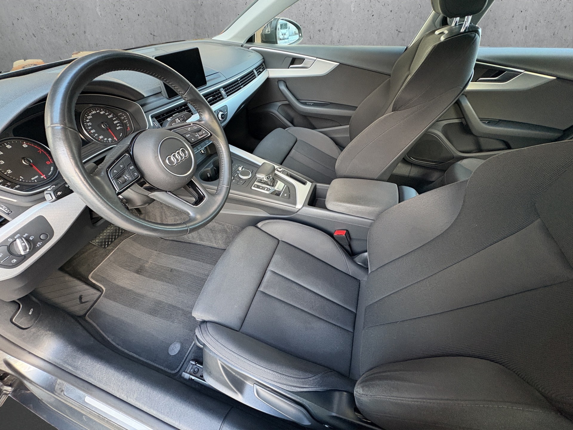 AUDI A5 Sportback 2.0 40 TFSI Sport S-Tronic-image-11