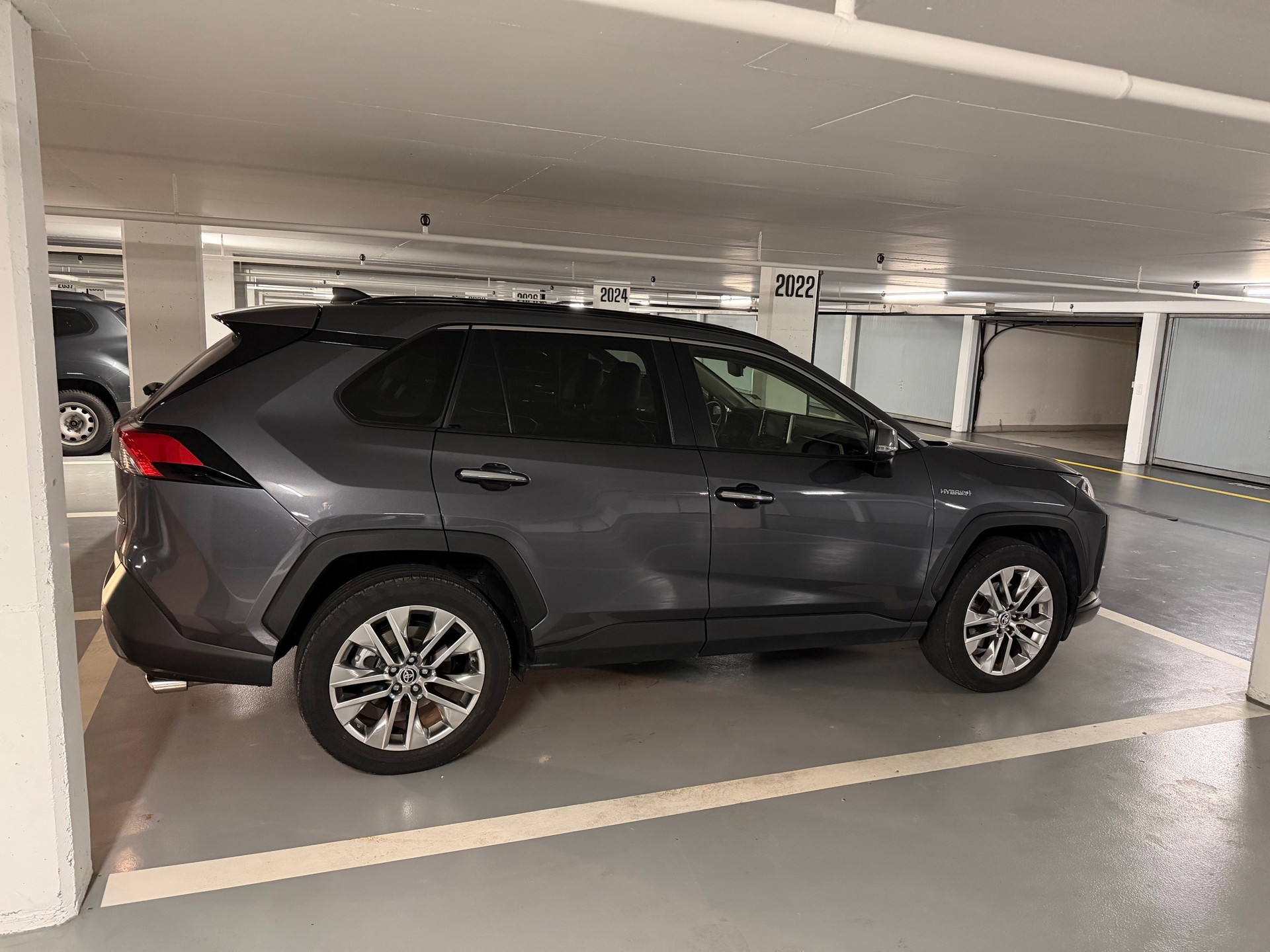 TOYOTA RAV-4 2.5 HSD Premium e-CVT 4WD-image-3