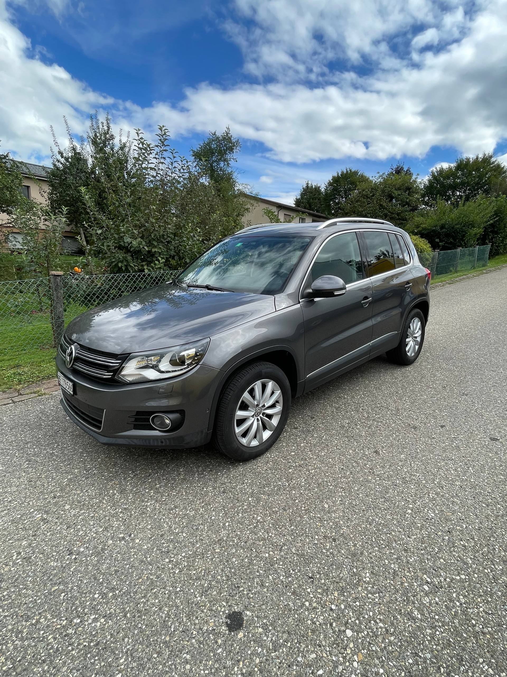 VW Tiguan 2.0 TDI BlueMotion Sport&Style 4Motion-image-1