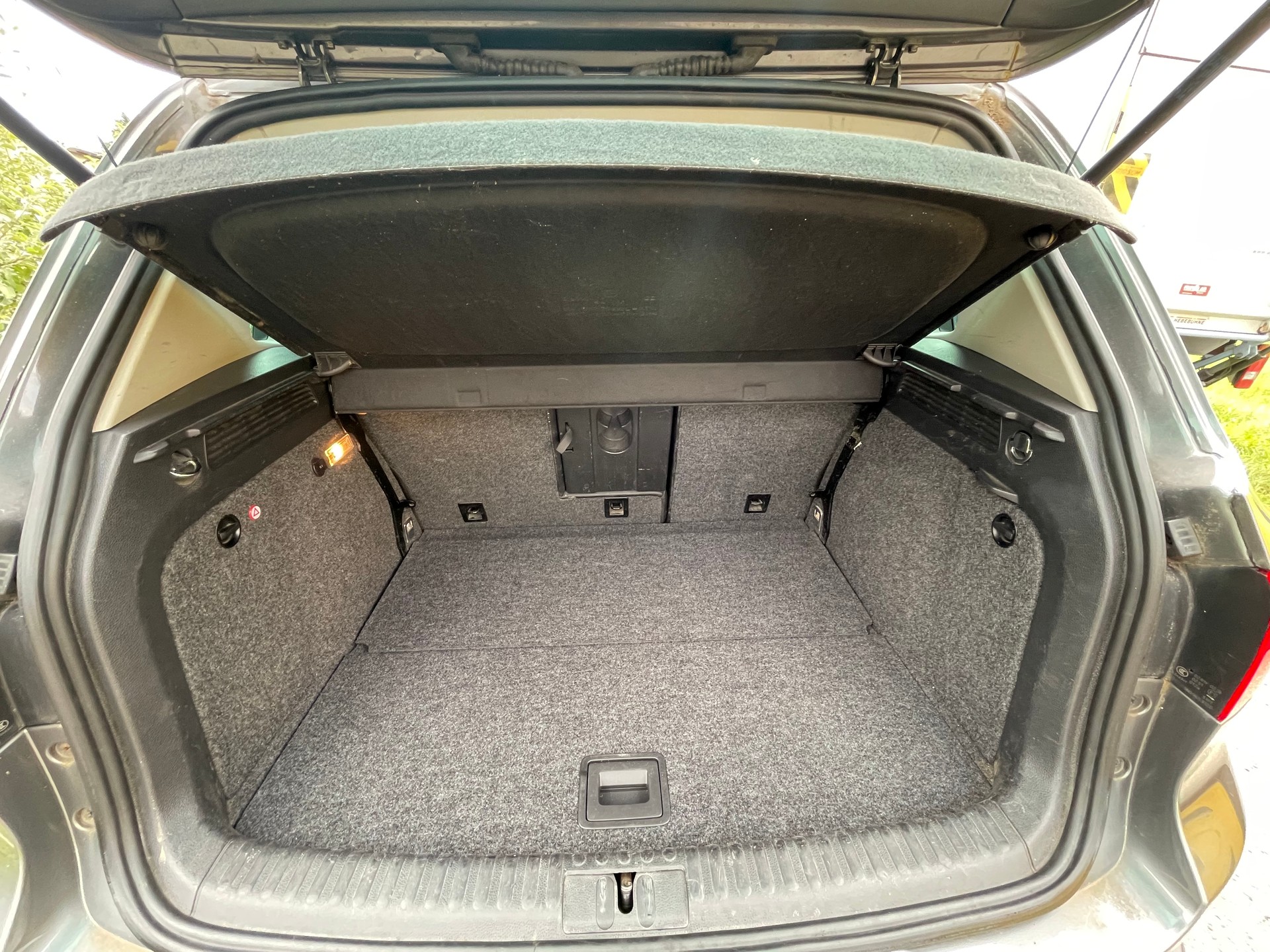 VW Tiguan 2.0 TDI BlueMotion Sport&Style 4Motion-image-12