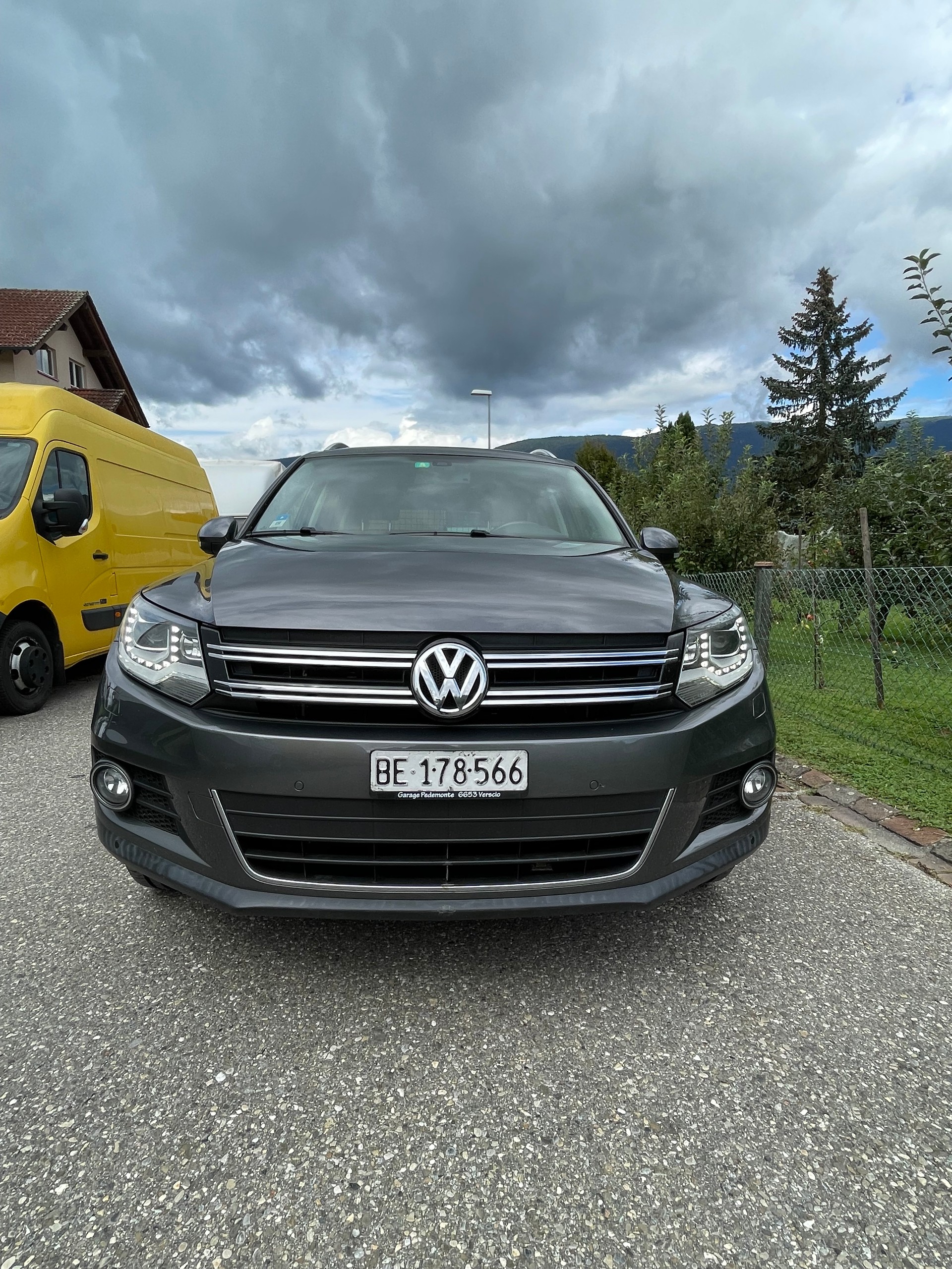 VW Tiguan 2.0 TDI BlueMotion Sport&Style 4Motion-image-7