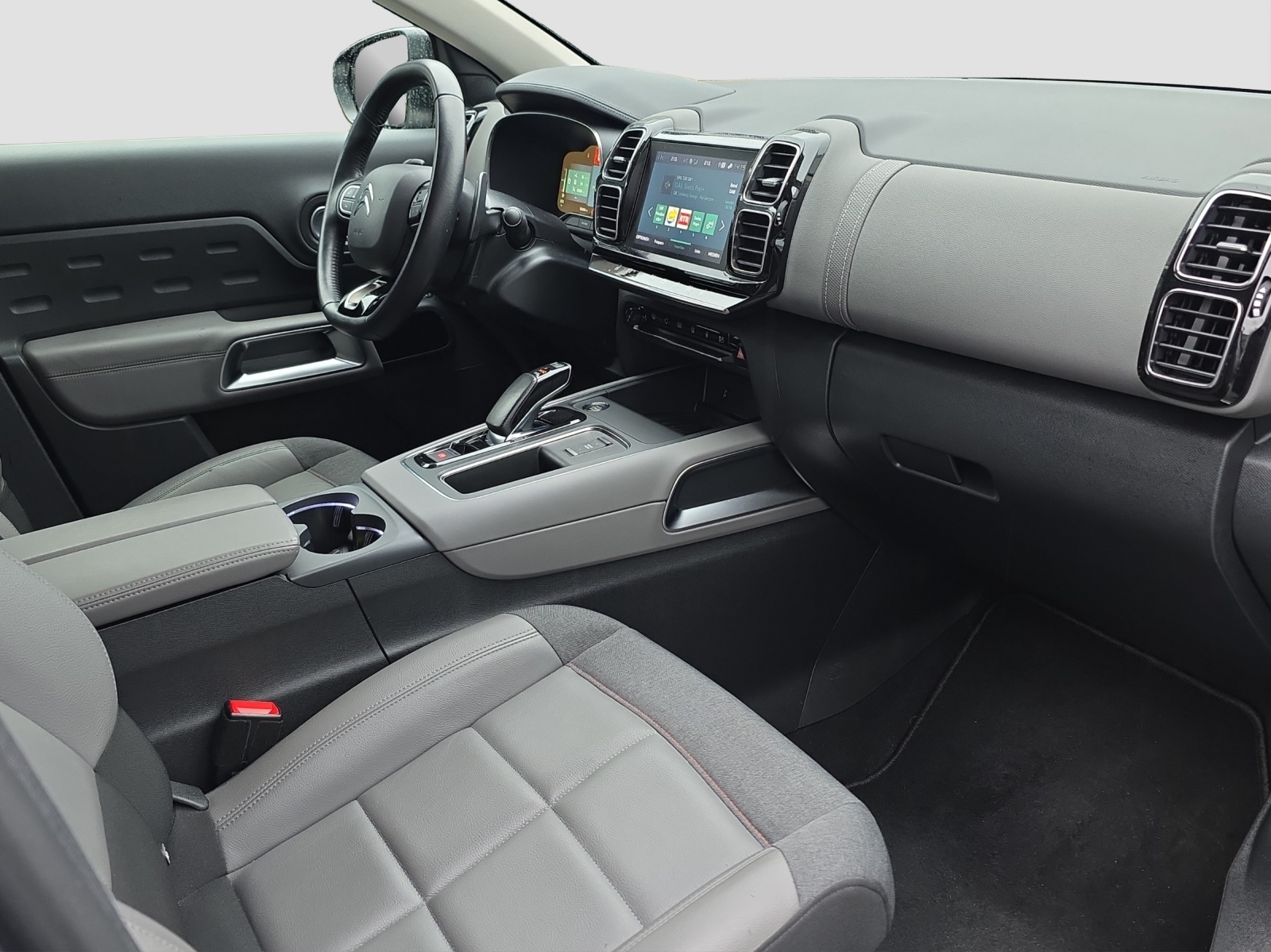 CITROEN C5 Aircross 1.6 Plug-in Hybrid Shine-image-19