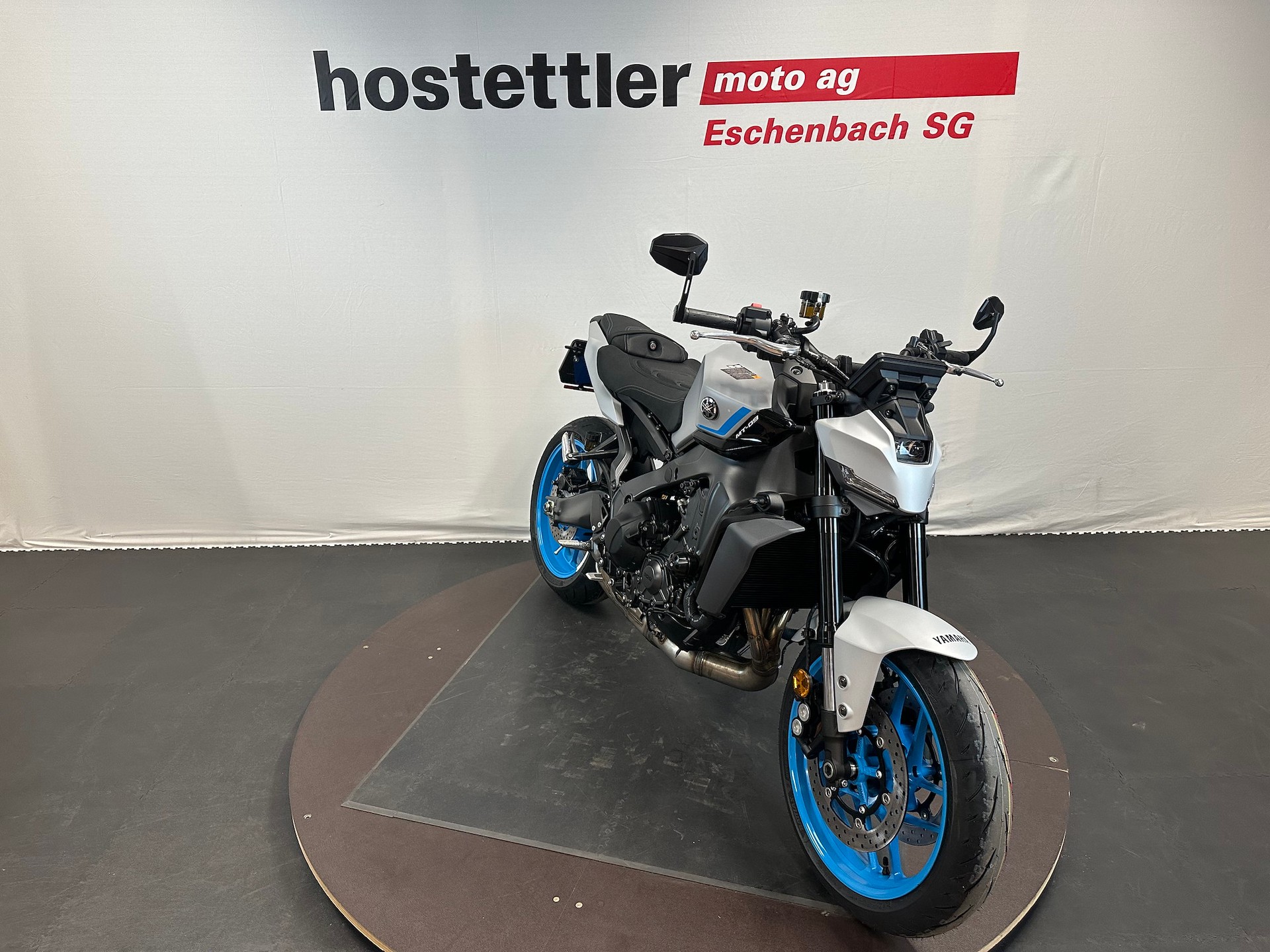YAMAHA MT-09