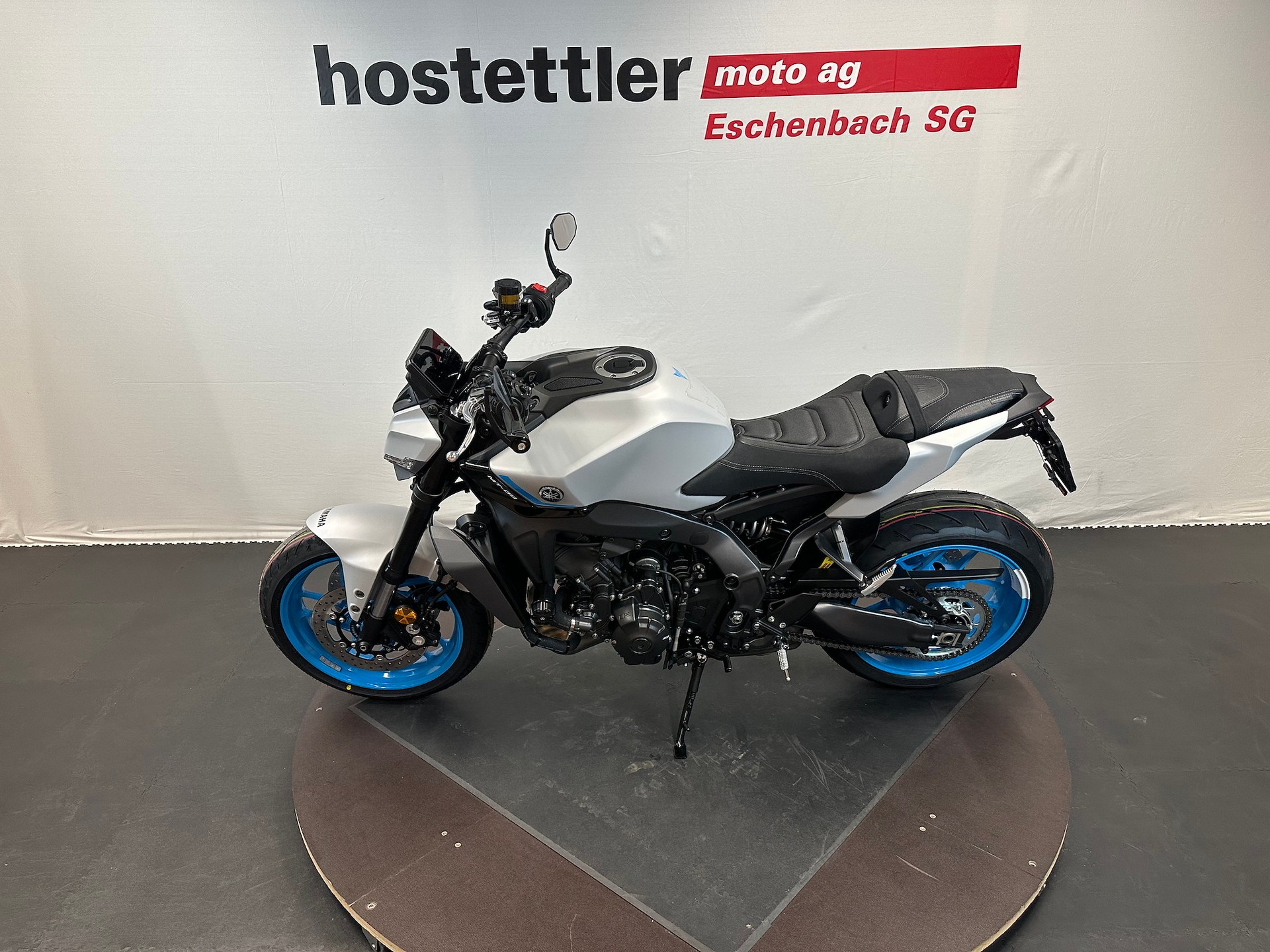 YAMAHA MT-09-showroom-element-3