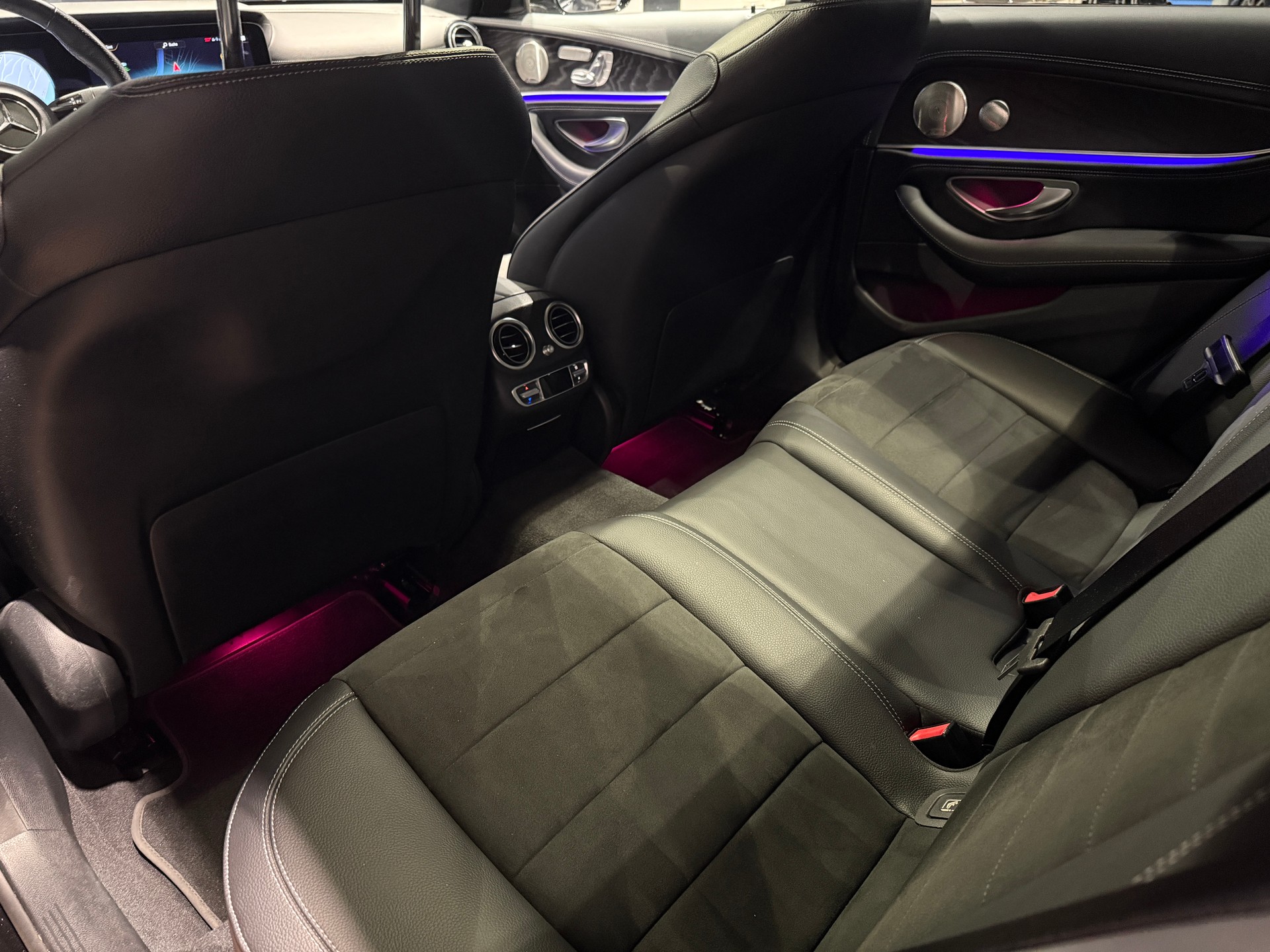MERCEDES-BENZ E 300 d 4Matic AMG Line 9G-Tronic-image-20