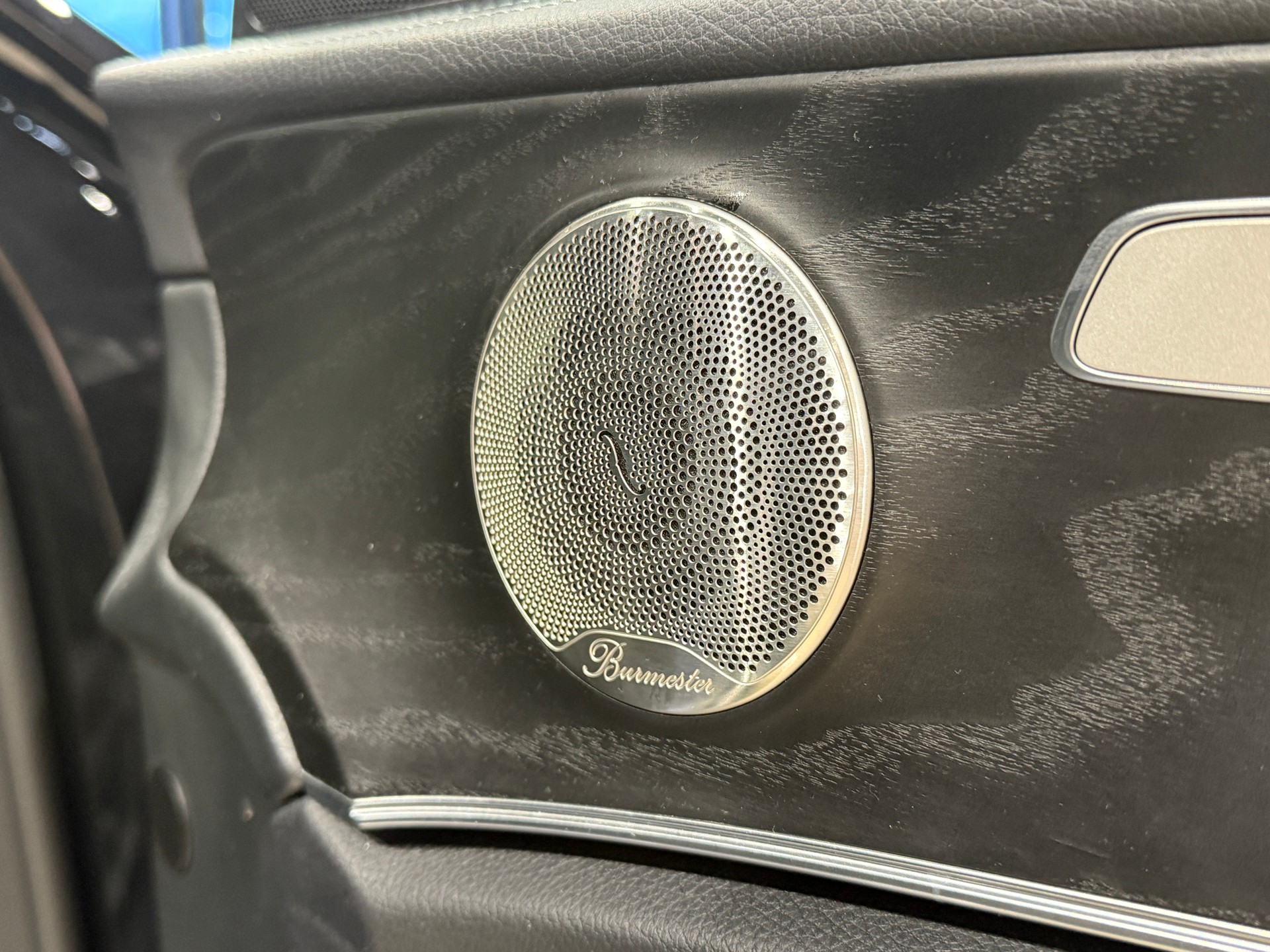 MERCEDES-BENZ E 300 d 4Matic AMG Line 9G-Tronic-image-22