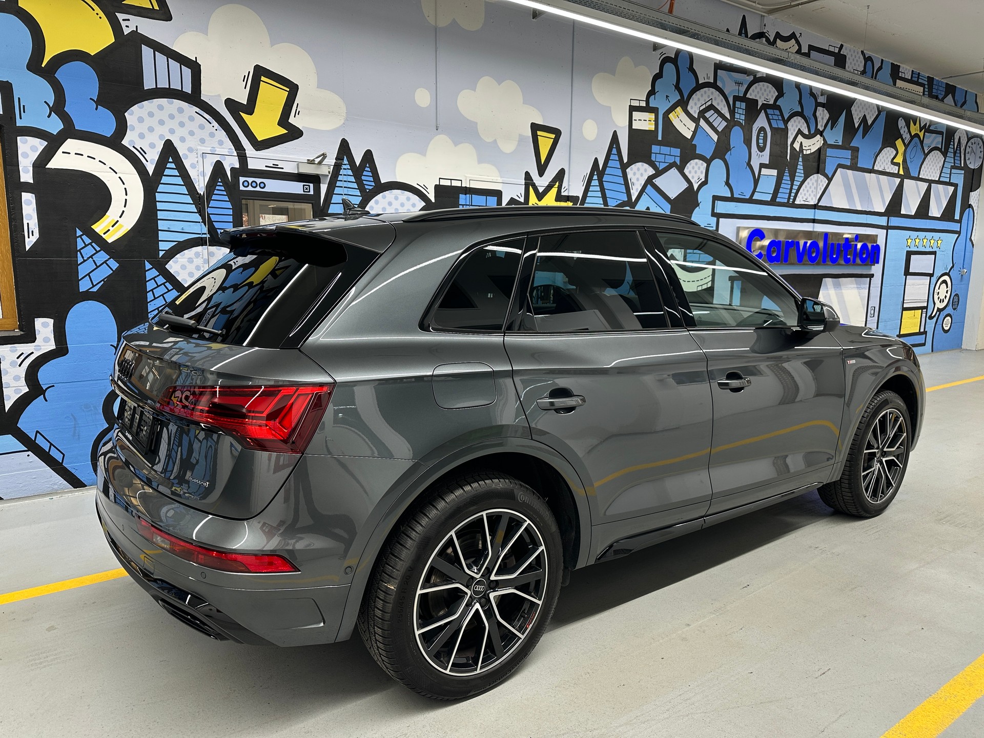AUDI Q5 50 TFSI e PHEV S line quattro S-tronic-image-3