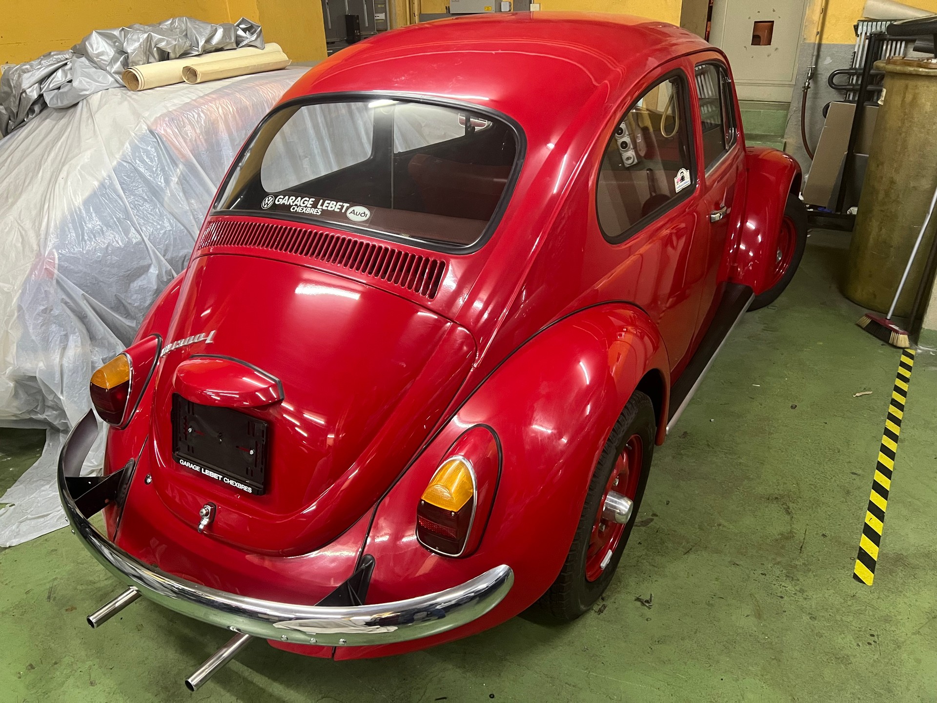 VW BEETLE-image-0