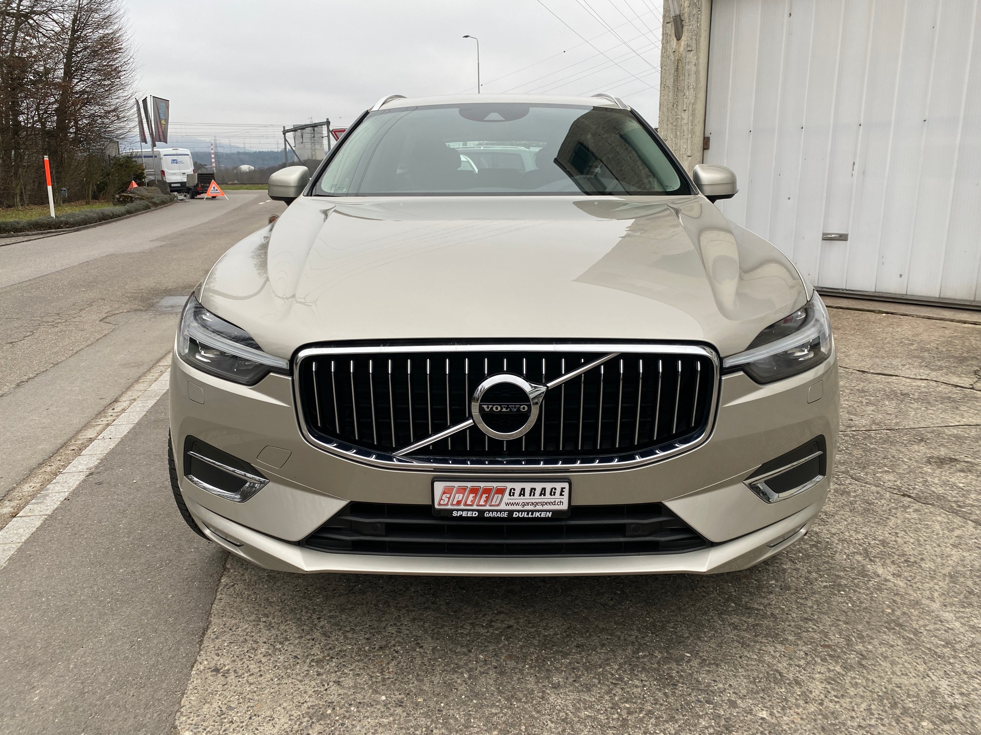 VOLVO XC60 B4 Diesel Mild Hybrid AWD Inscription Geartronic