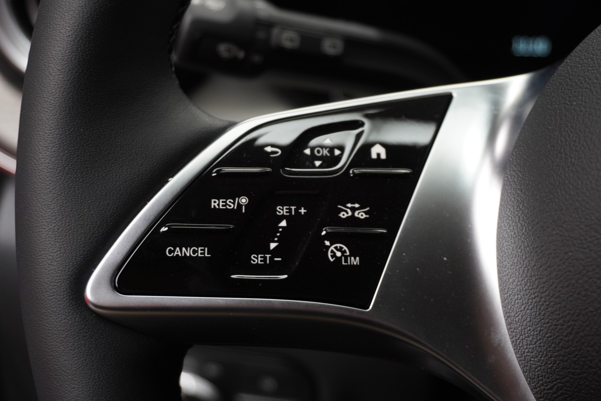 MERCEDES-BENZ Marco Polo 300 d 4M A-image-6