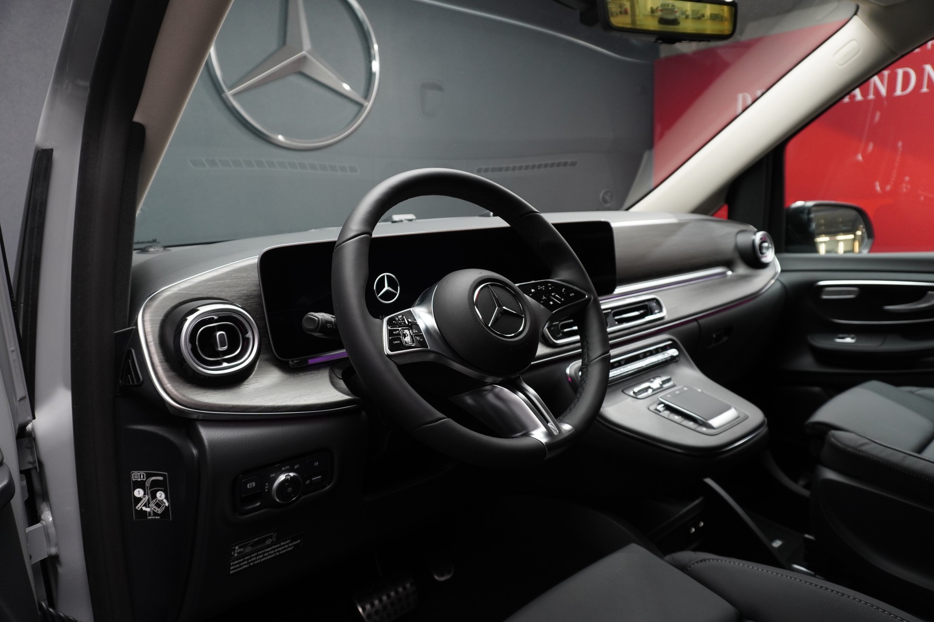 MERCEDES-BENZ Marco Polo 300 d 4M A-image-3