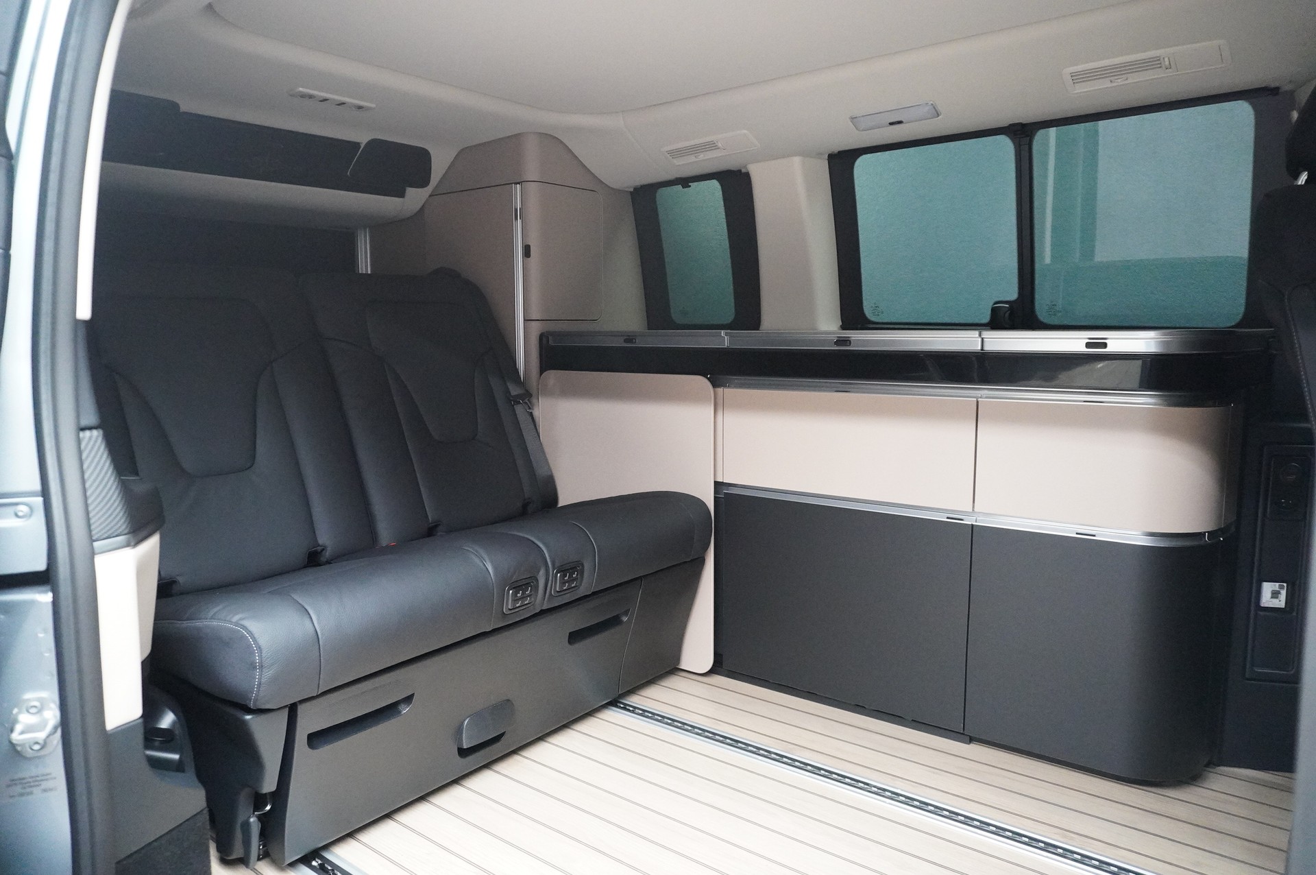 MERCEDES-BENZ Marco Polo 300 d 4M A-image-13