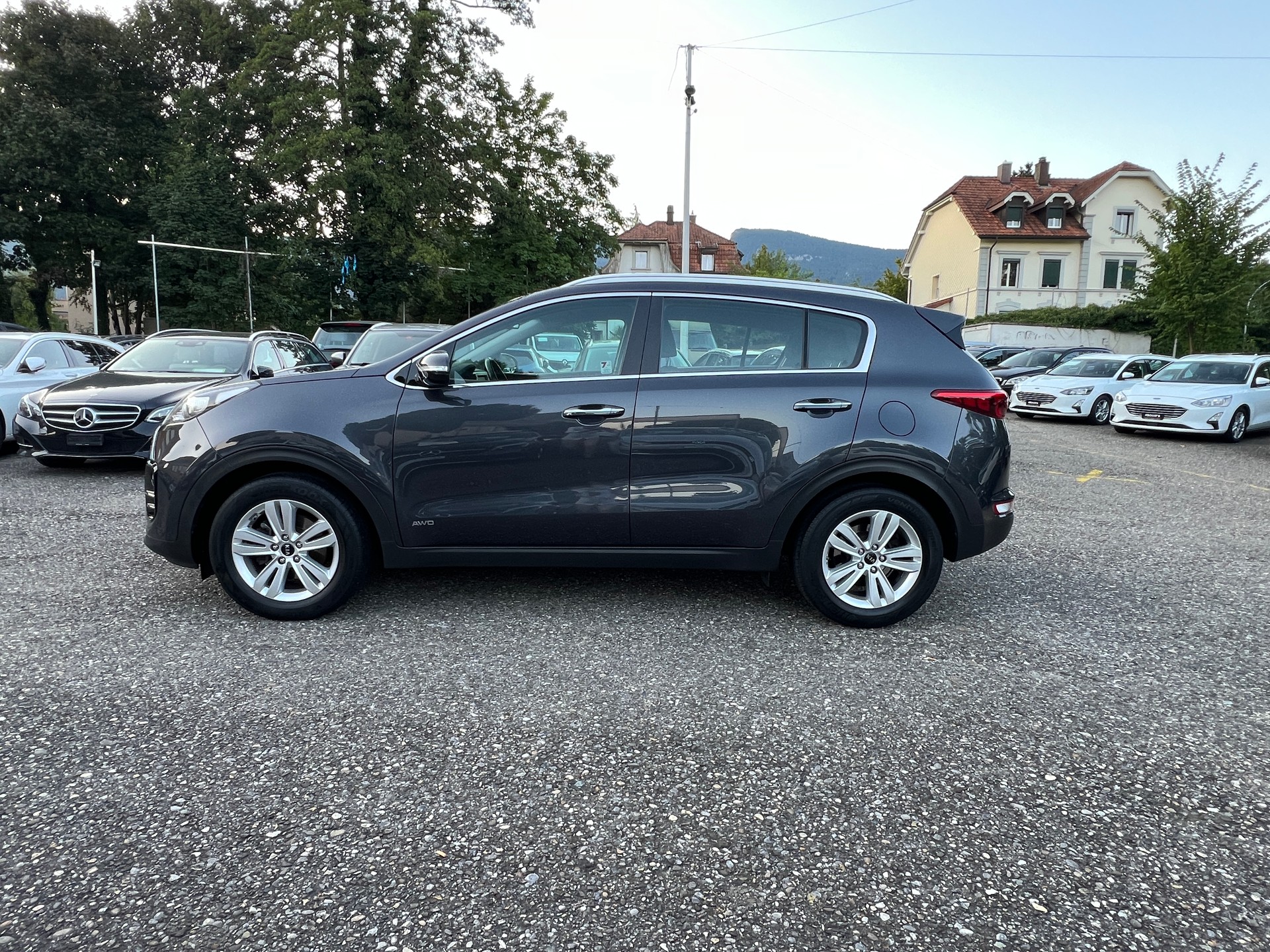 KIA Sportage 2.0CRDi Trend 4WD Automat-image-3