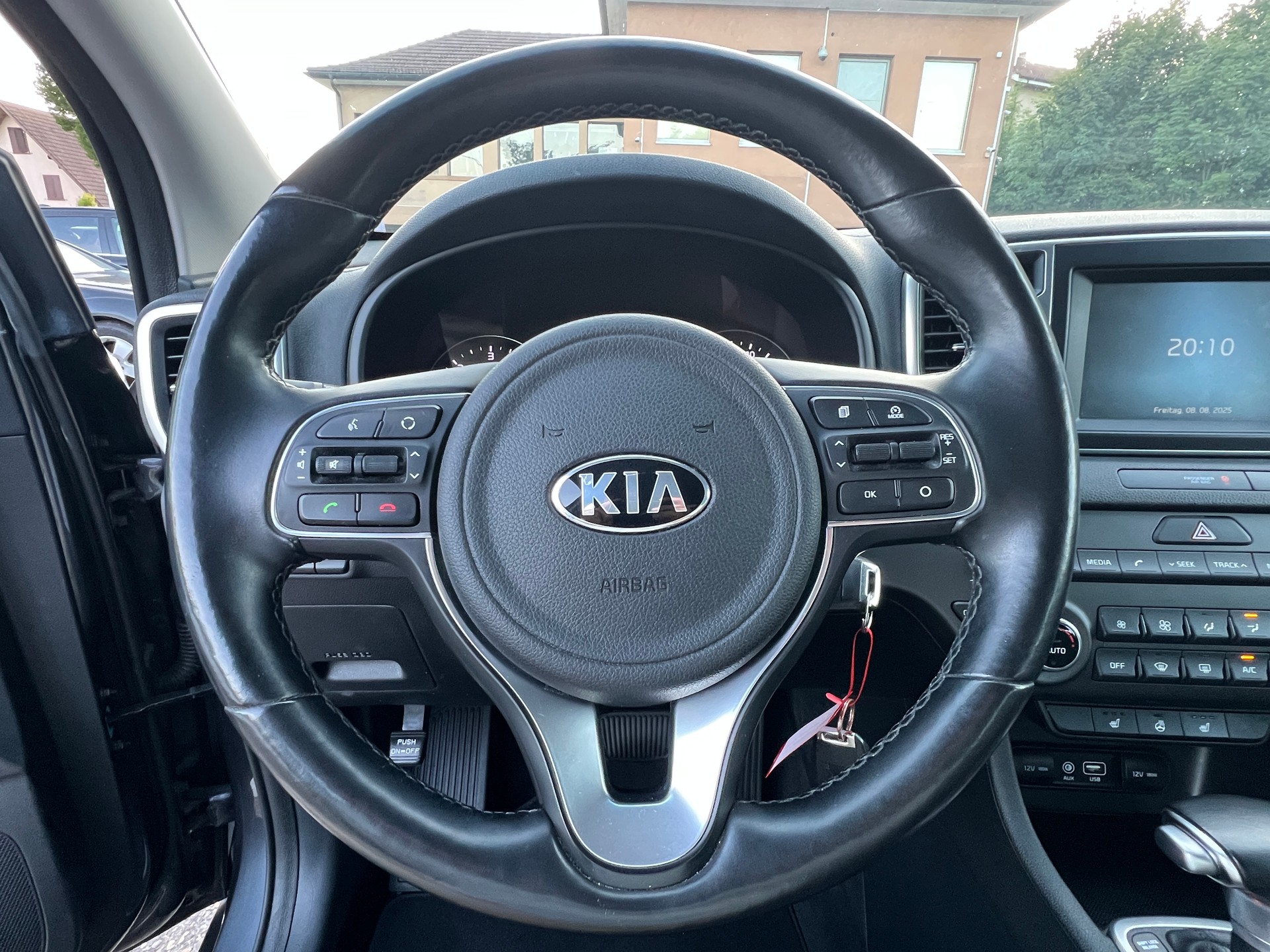 KIA Sportage 2.0CRDi Trend 4WD Automat-image-8