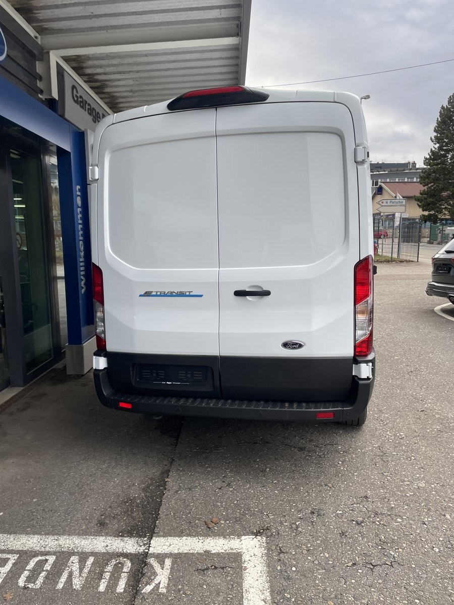 FORD E-Transit Van 350 L2H2 68kWh Trend-image-16