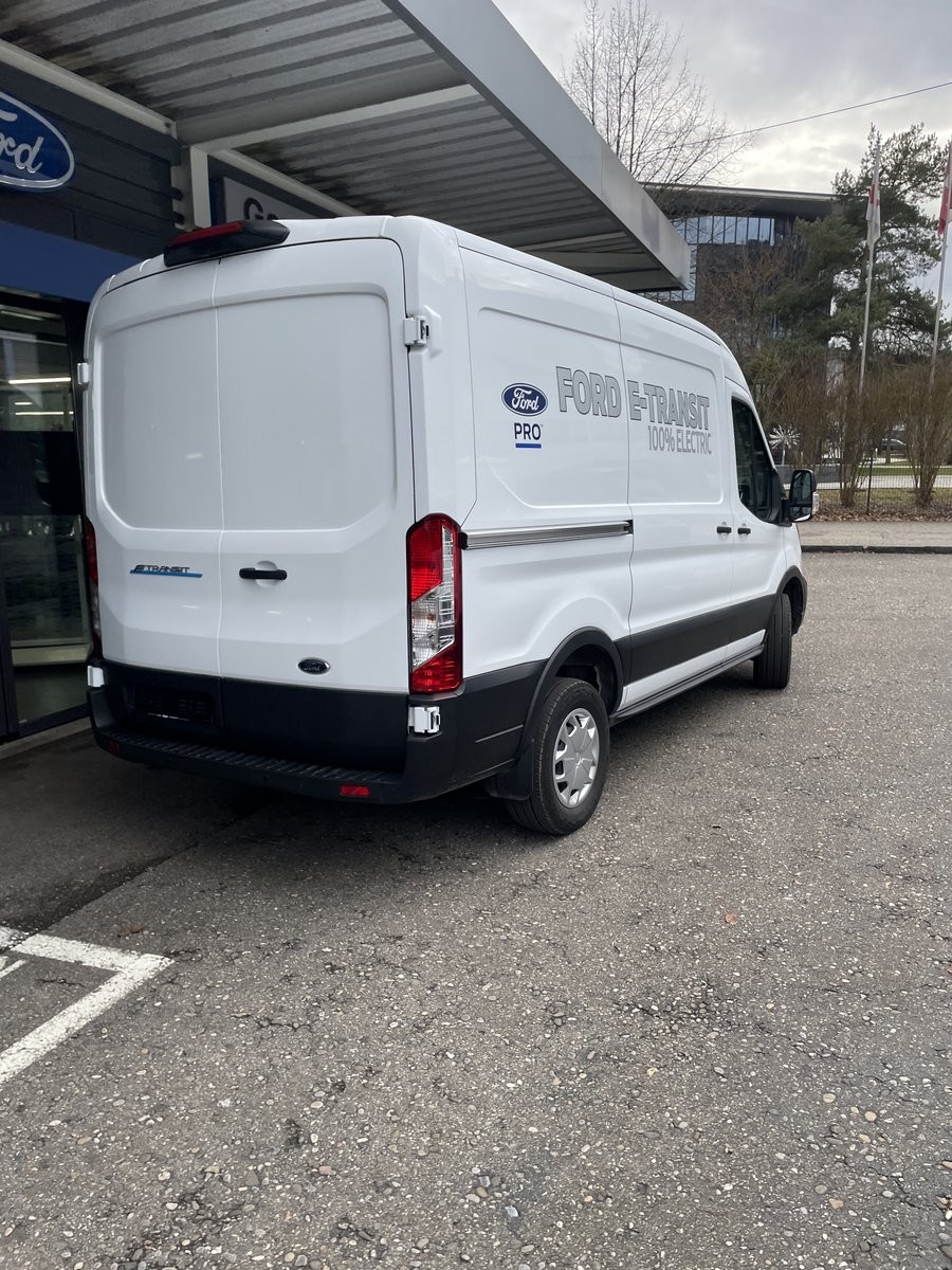 FORD E-Transit Van 350 L2H2 68kWh Trend-image-19