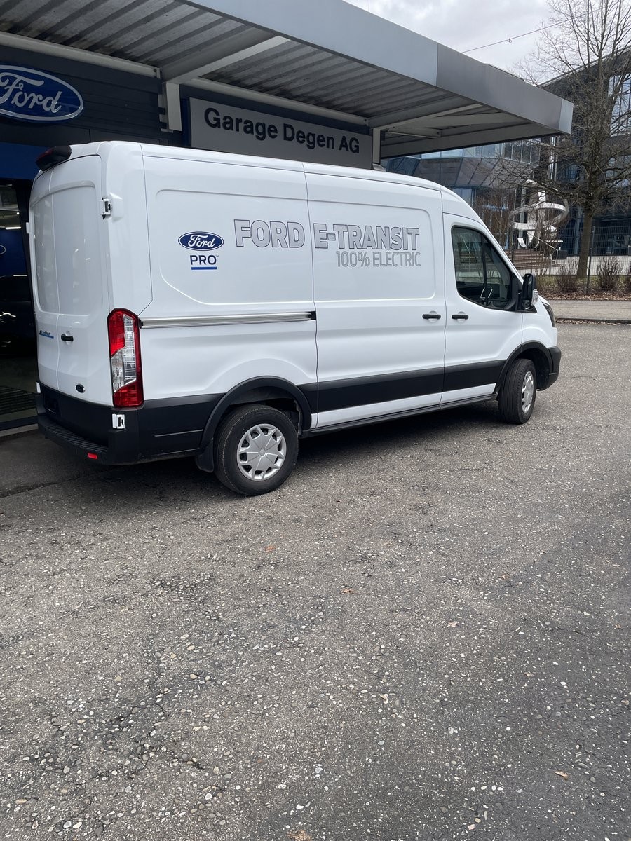 FORD E-Transit Van 350 L2H2 68kWh Trend-image-22