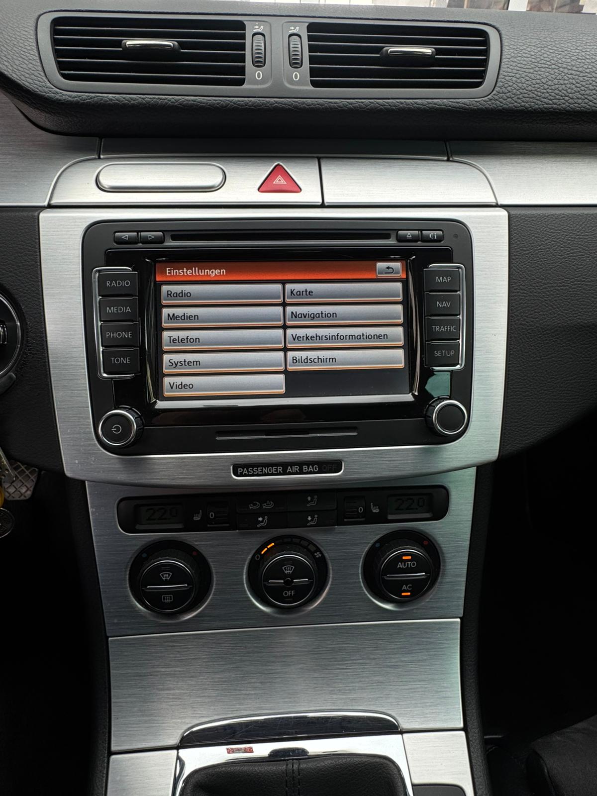 VW Passat Variant 2.0 TDI Highline 4Motion-image-11