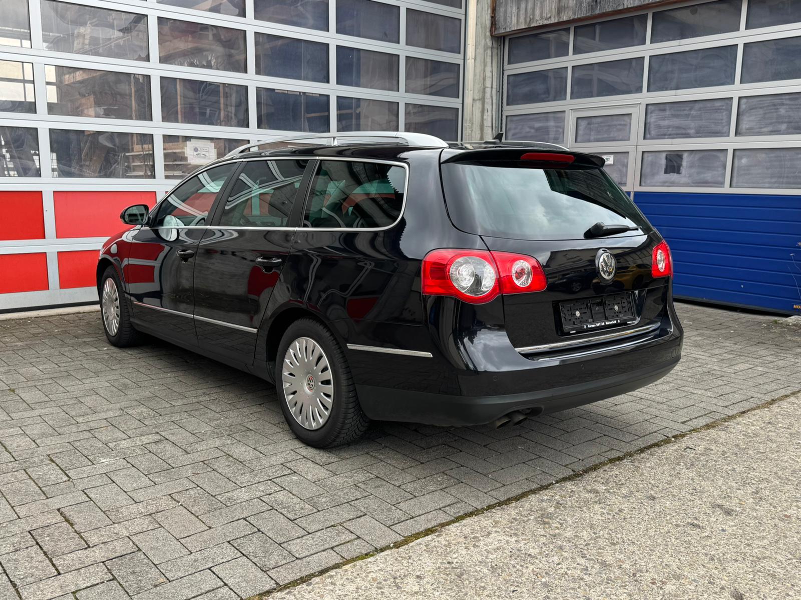 VW Passat Variant 2.0 TDI Highline 4Motion-image-6