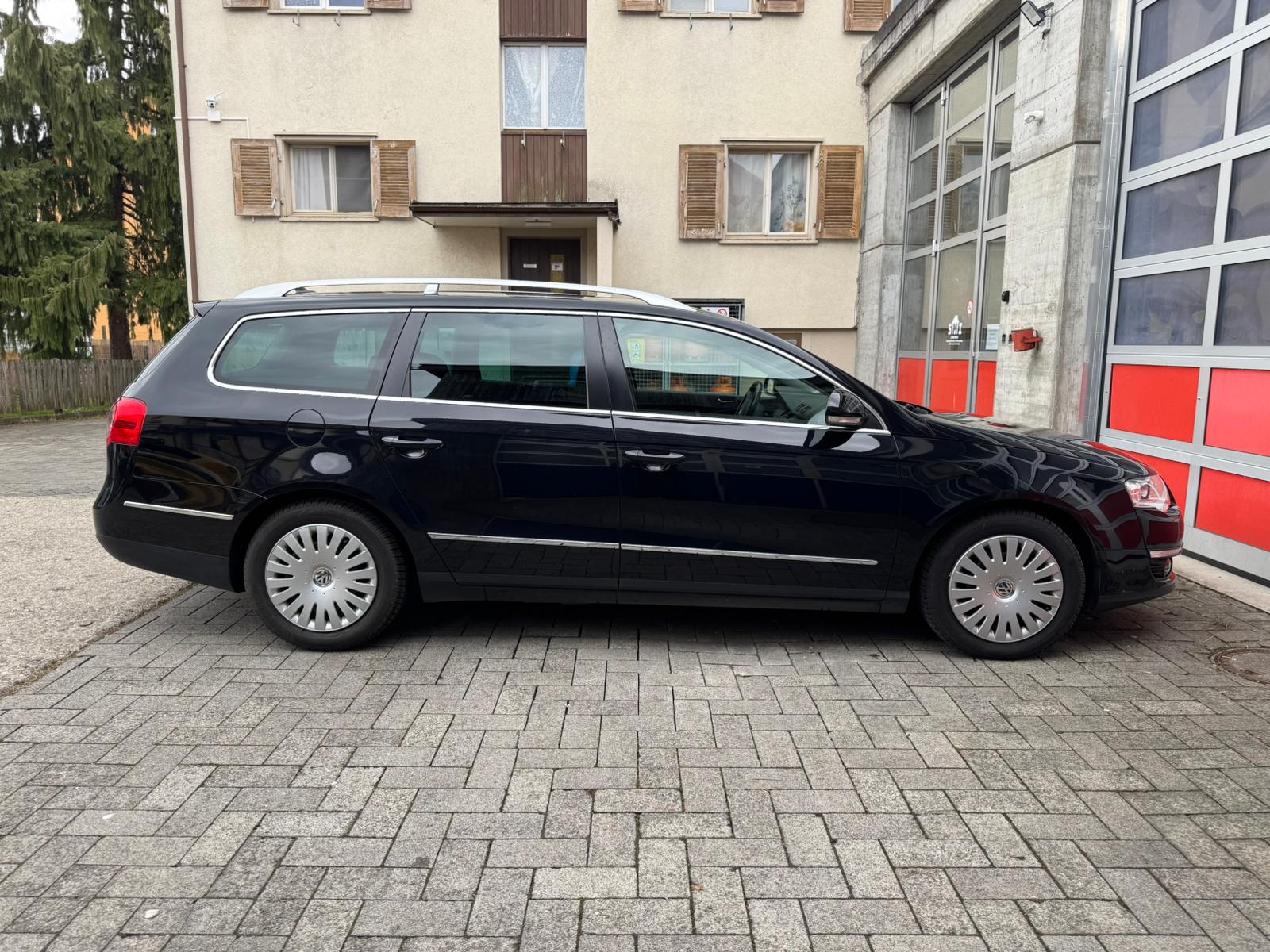 VW Passat Variant 2.0 TDI Highline 4Motion-image-3