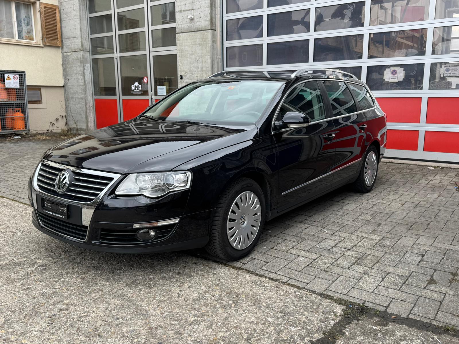 VW Passat Variant 2.0 TDI Highline 4Motion-image-0