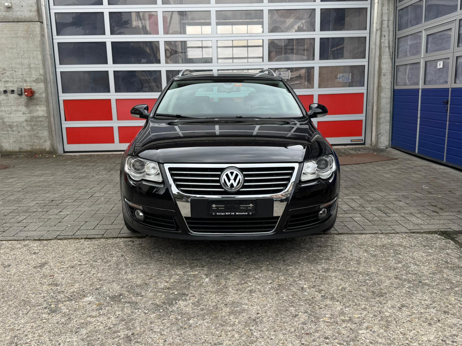 VW Passat Variant 2.0 TDI Highline 4Motion-image-1