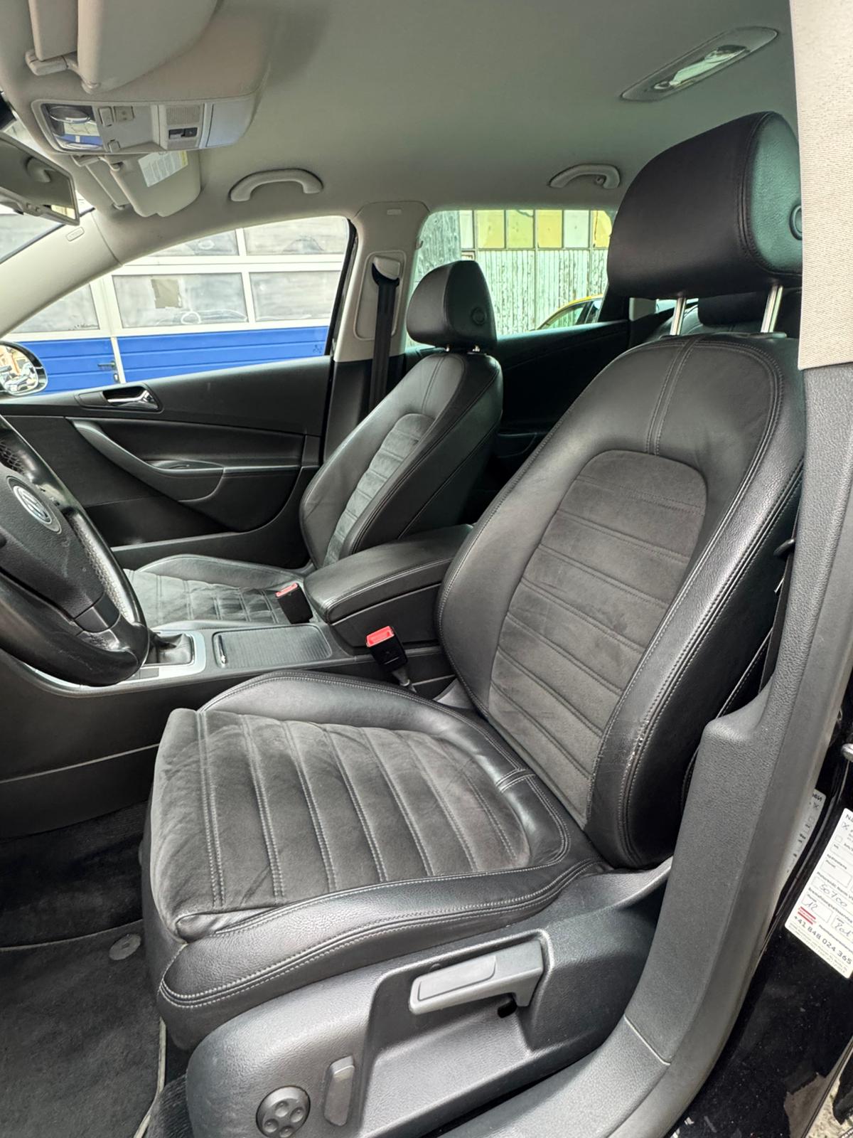 VW Passat Variant 2.0 TDI Highline 4Motion-image-9
