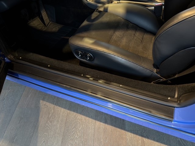 PORSCHE 911 Coupé 3.8 Carrera 2-image-9