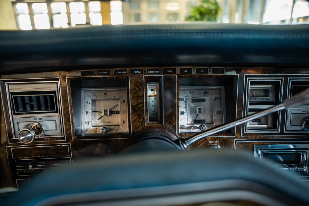 LINCOLN Continental-image-20