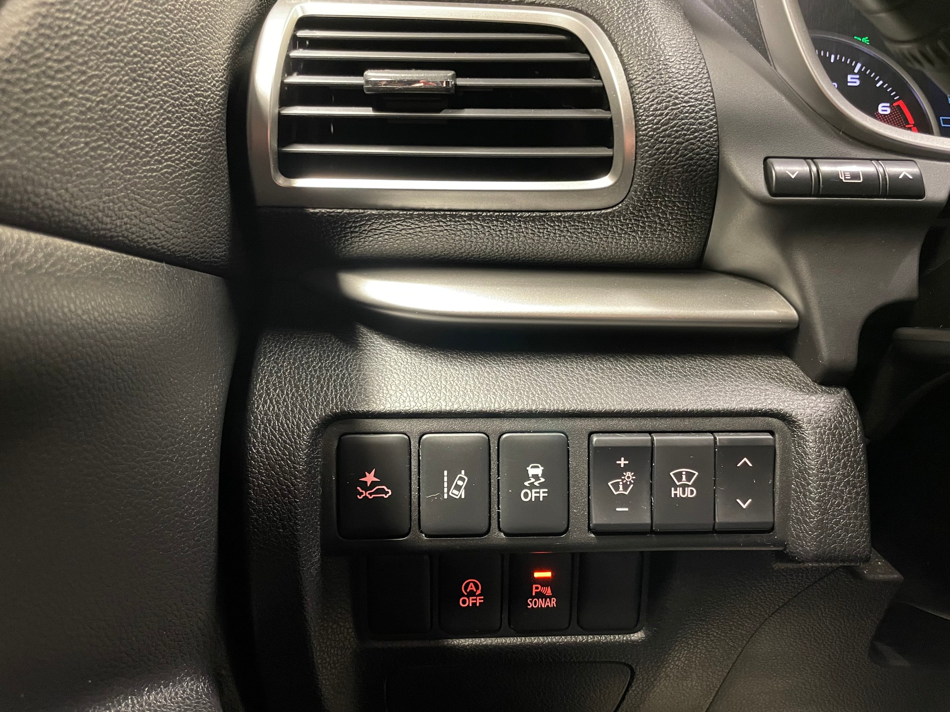 MITSUBISHI Eclipse Cross 1.5 T-Mivec Diamond 4WD CVT(M)(72)-image-18