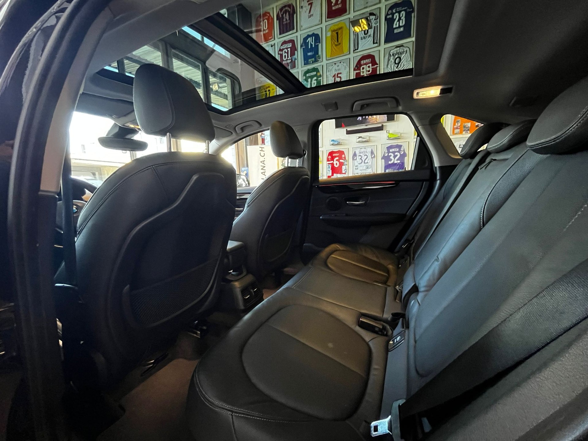 BMW 225xe AT Sport Line-image-14