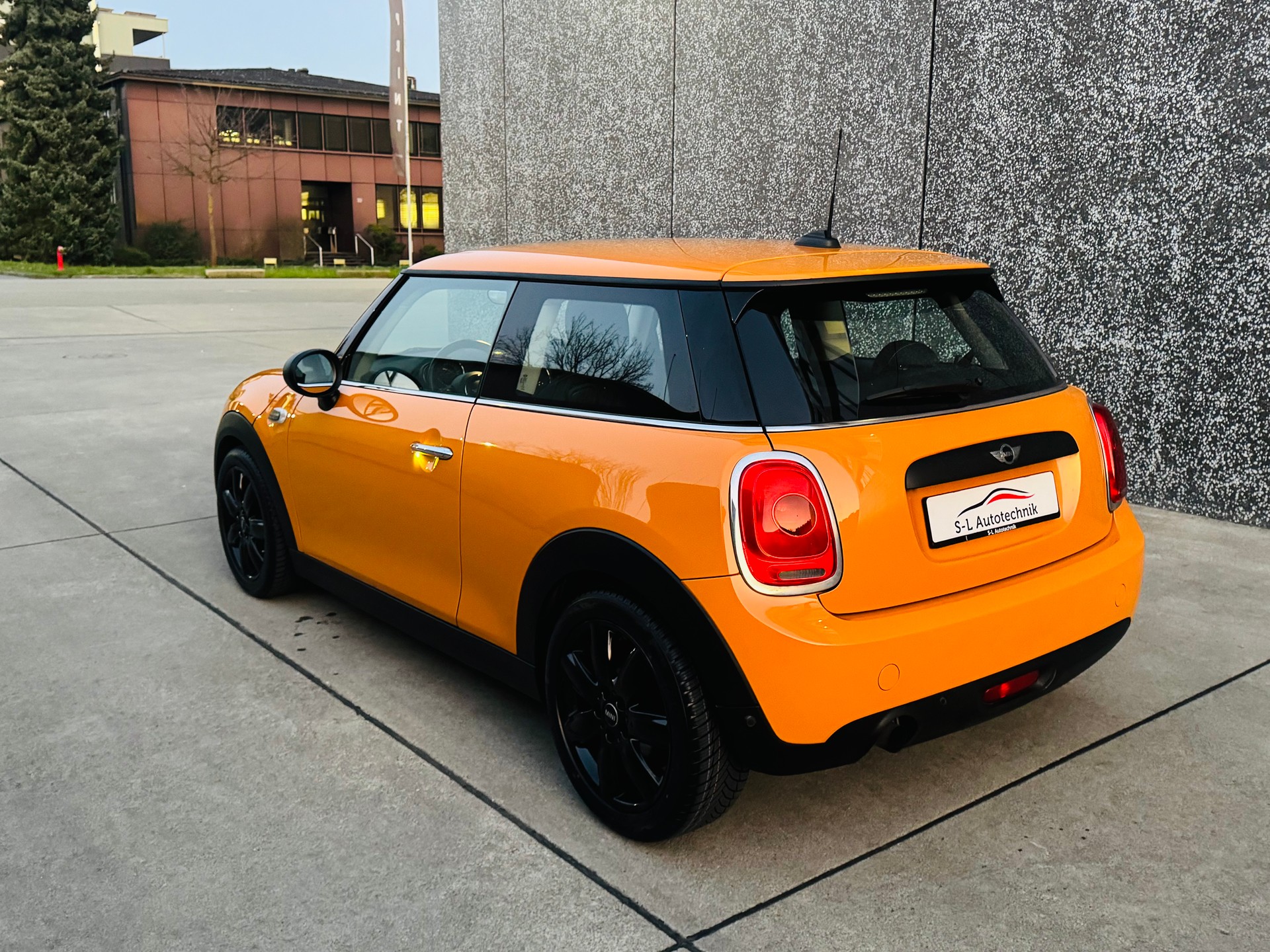 MINI One First-image-8