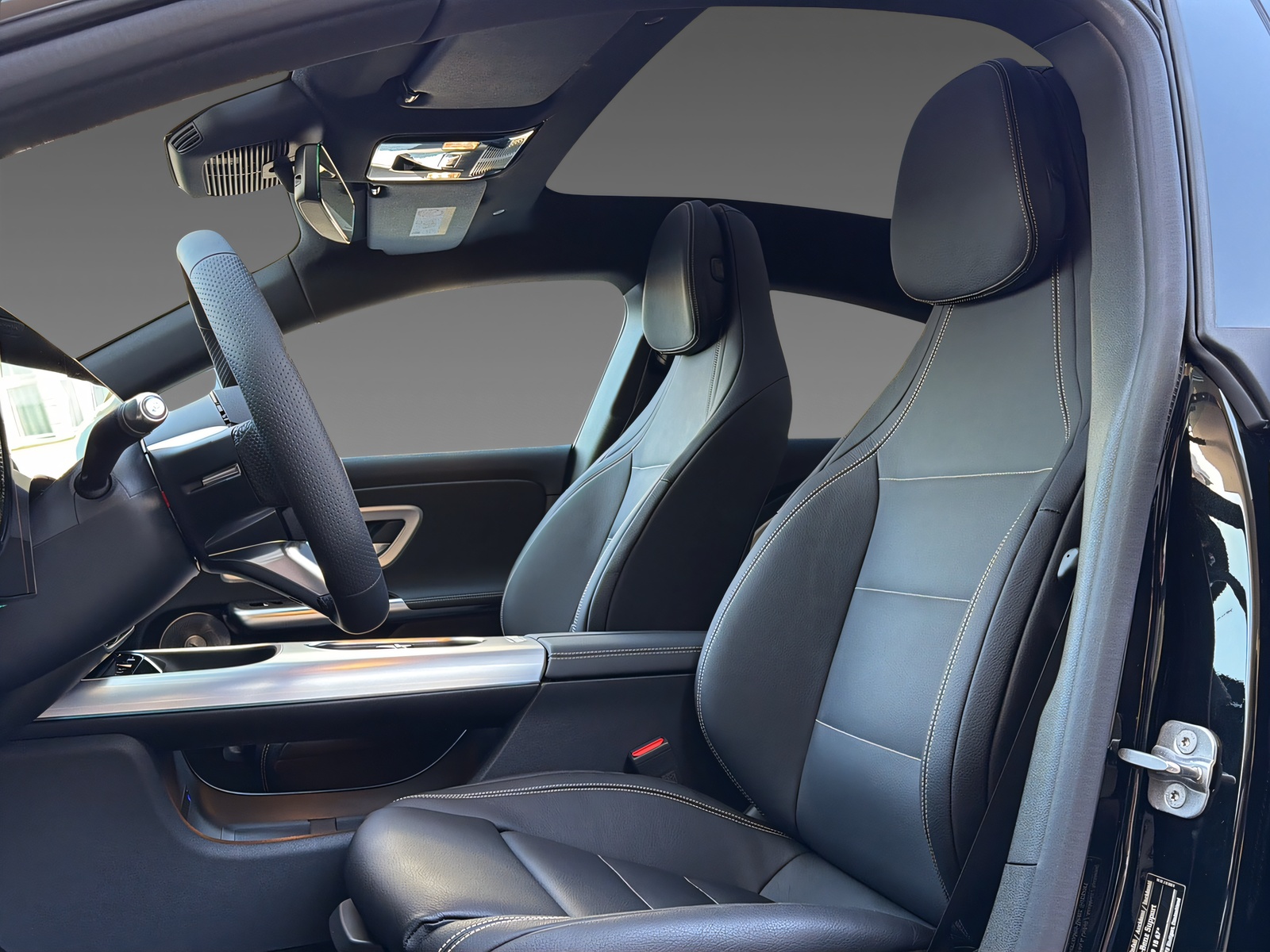 MERCEDES-BENZ CLA 220 4Matic-image-10