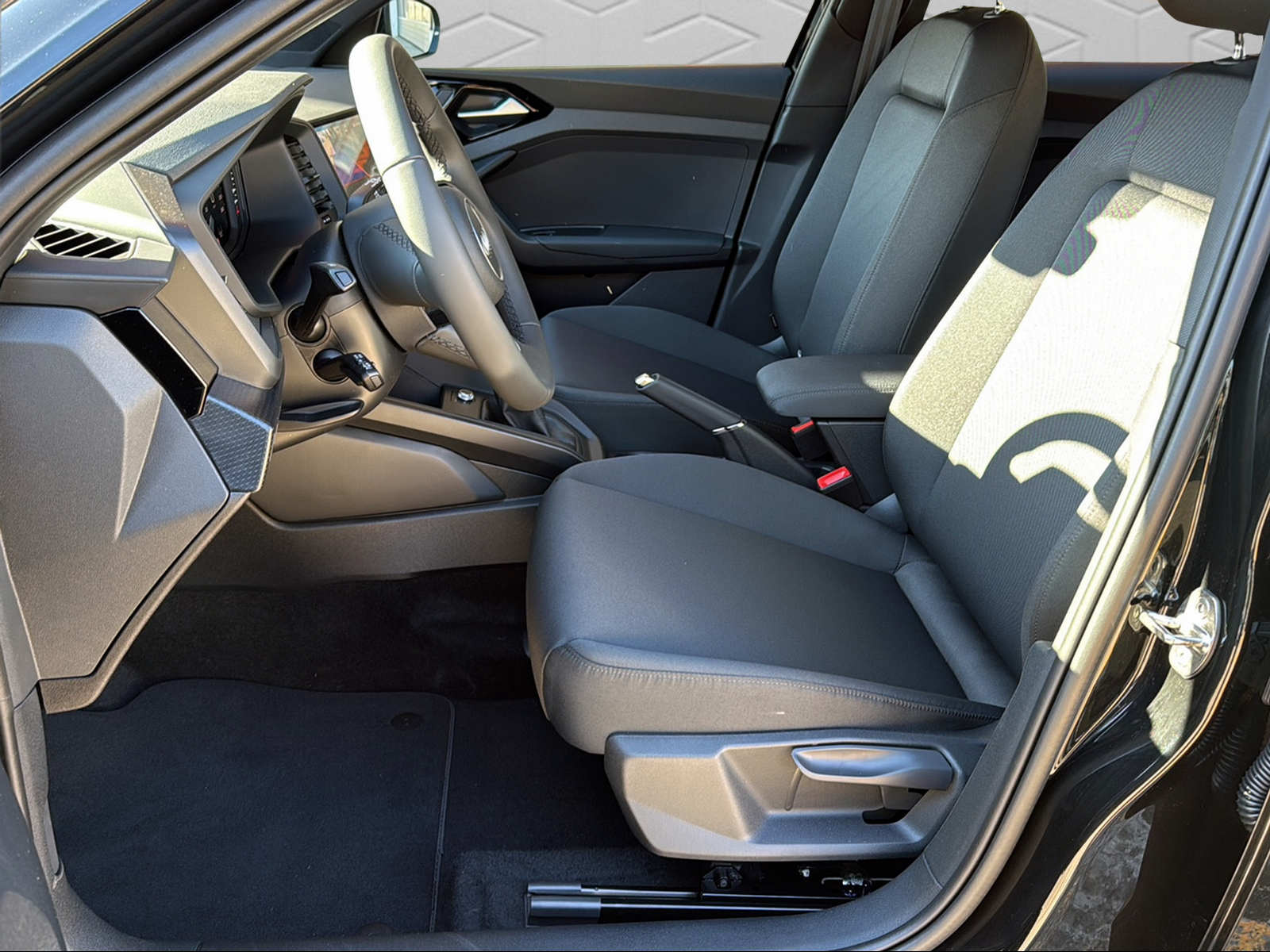 AUDI A1 Sportback 30 TFSI Attraction S-tronic-image-6